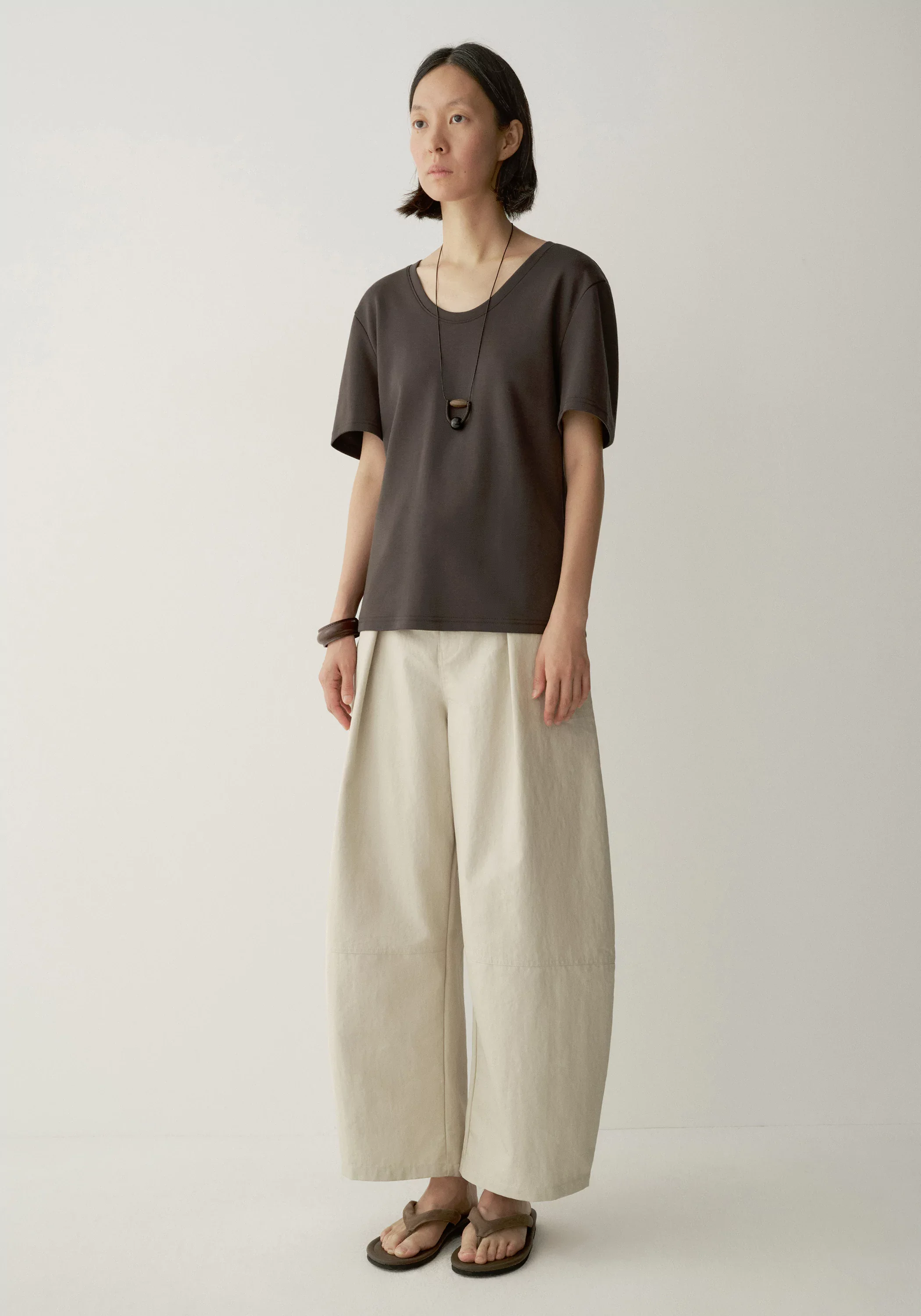 Regular U-neck T-shirt - Image 12