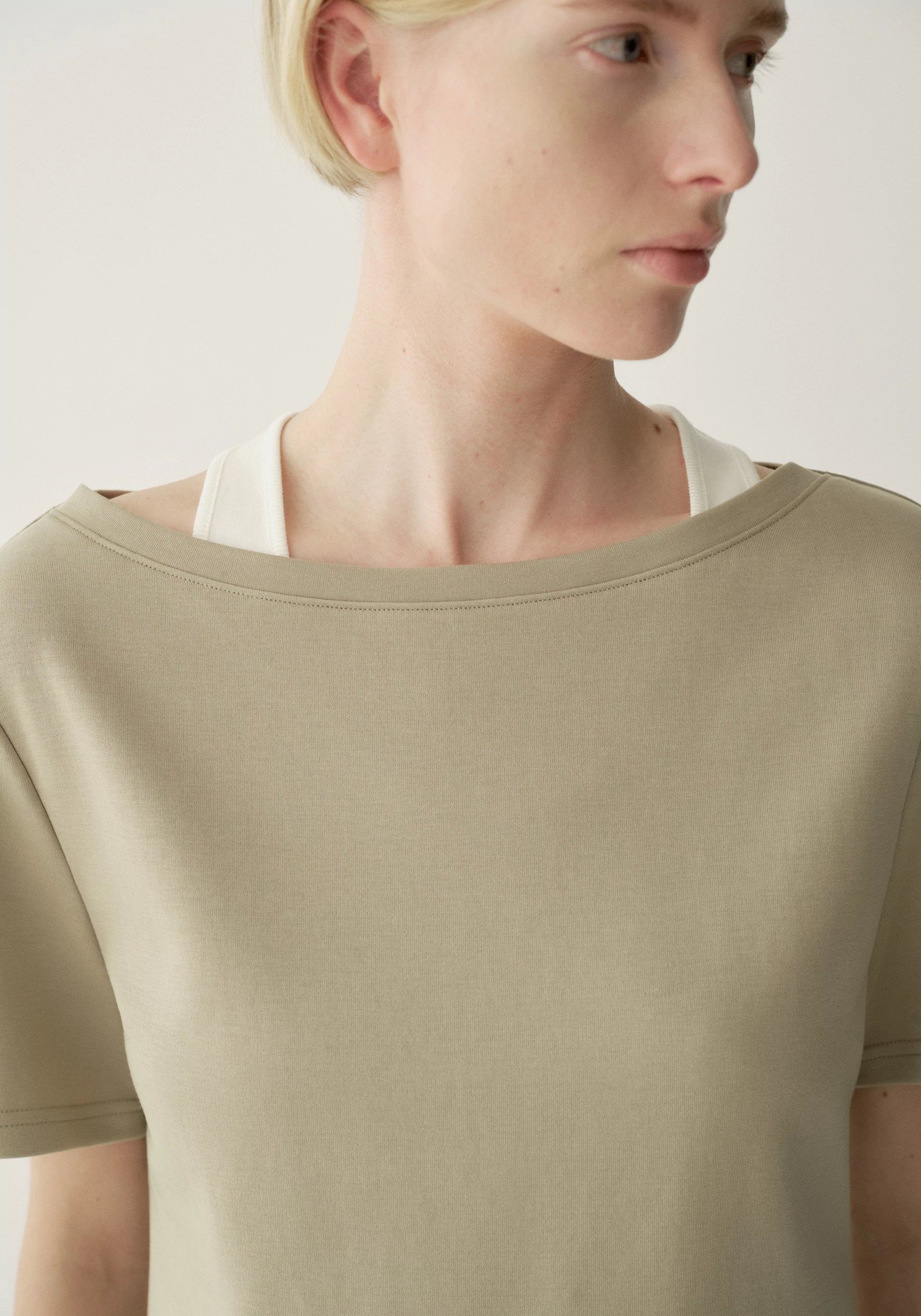 Regular T-shirt - Image 12