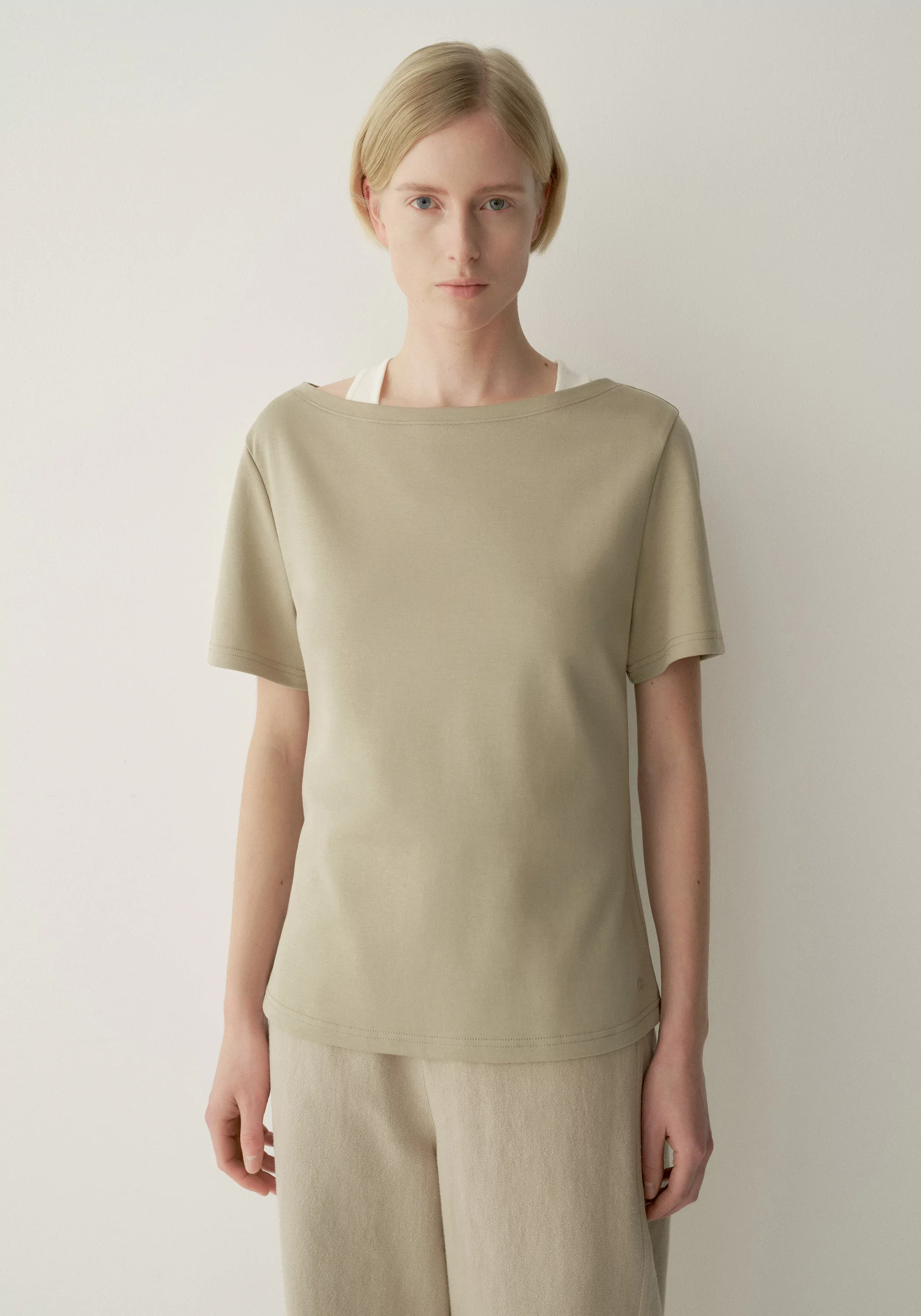 Regular T-shirt - Image 7