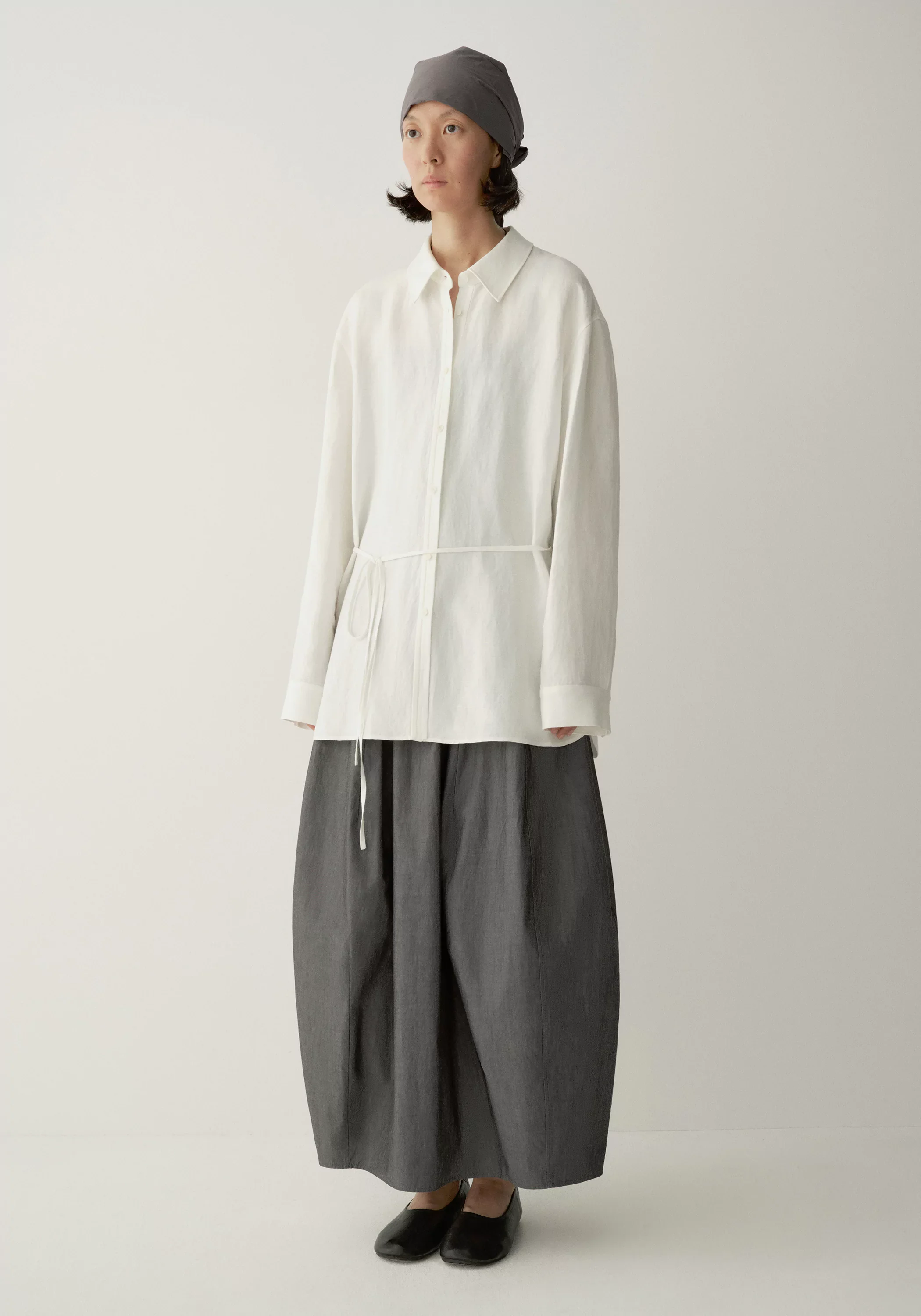 Slim-tie Linen Shirt - Image 12