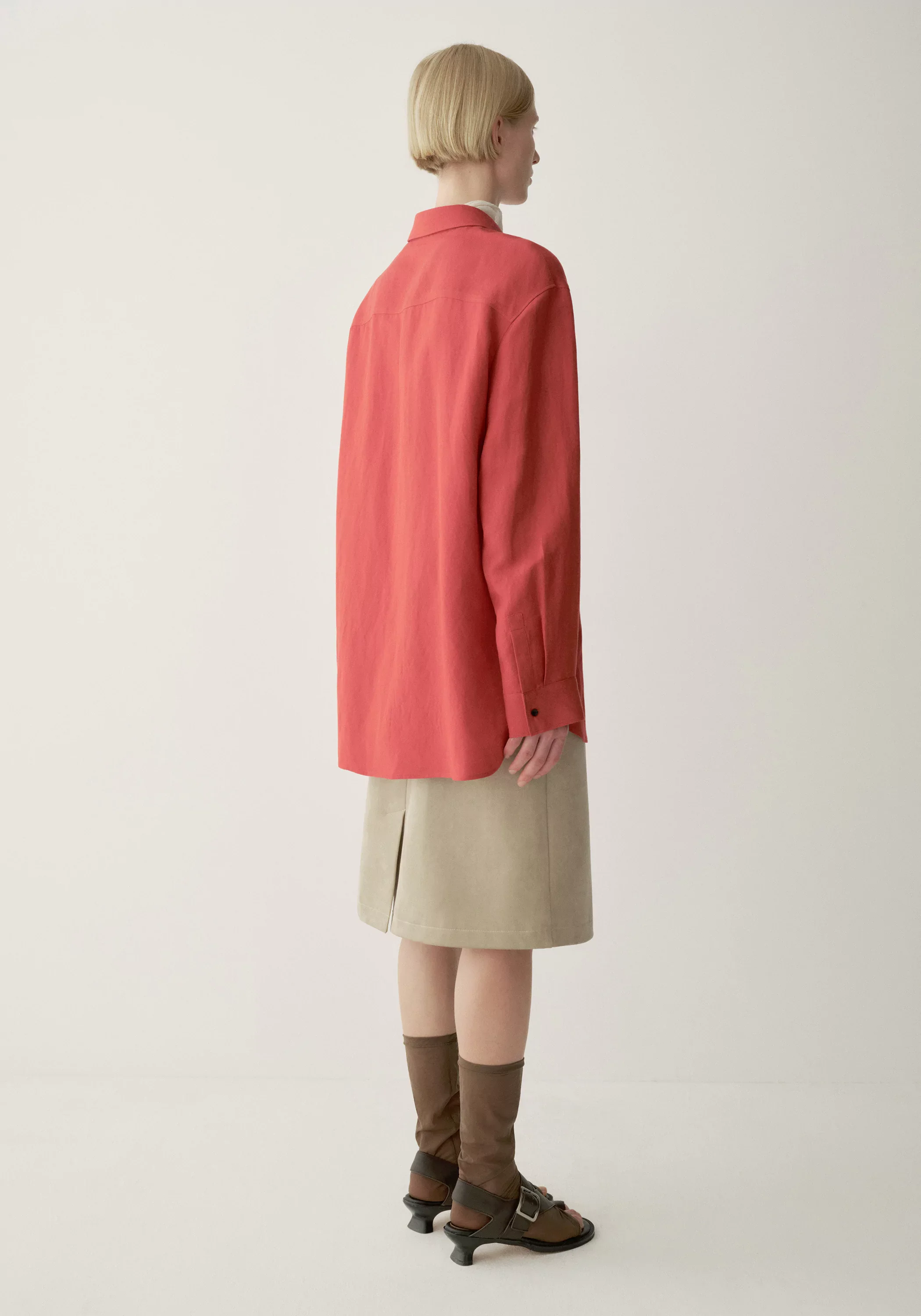 Slim-tie Linen Shirt - Image 26