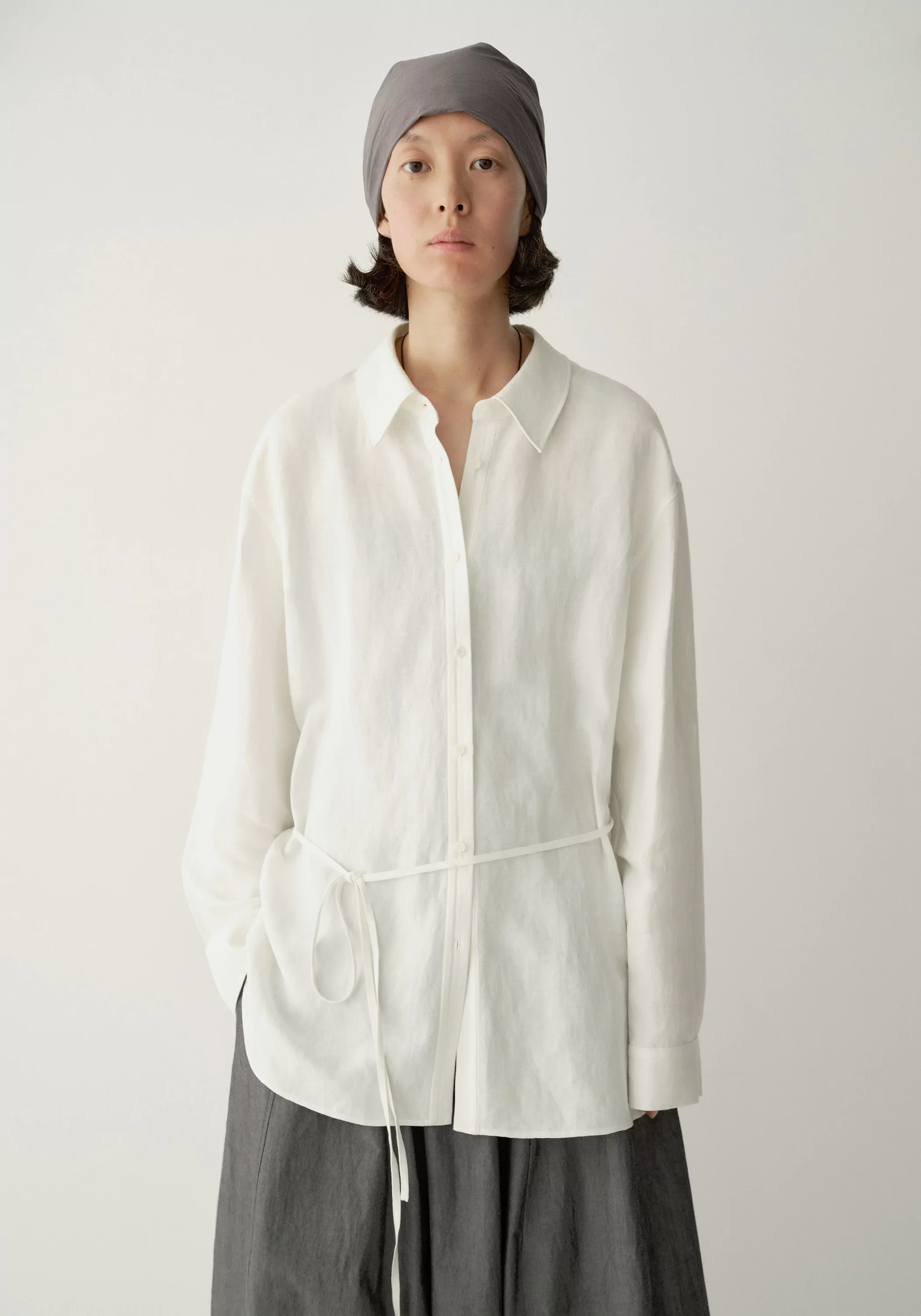 Slim-tie Linen Shirt - Image 3