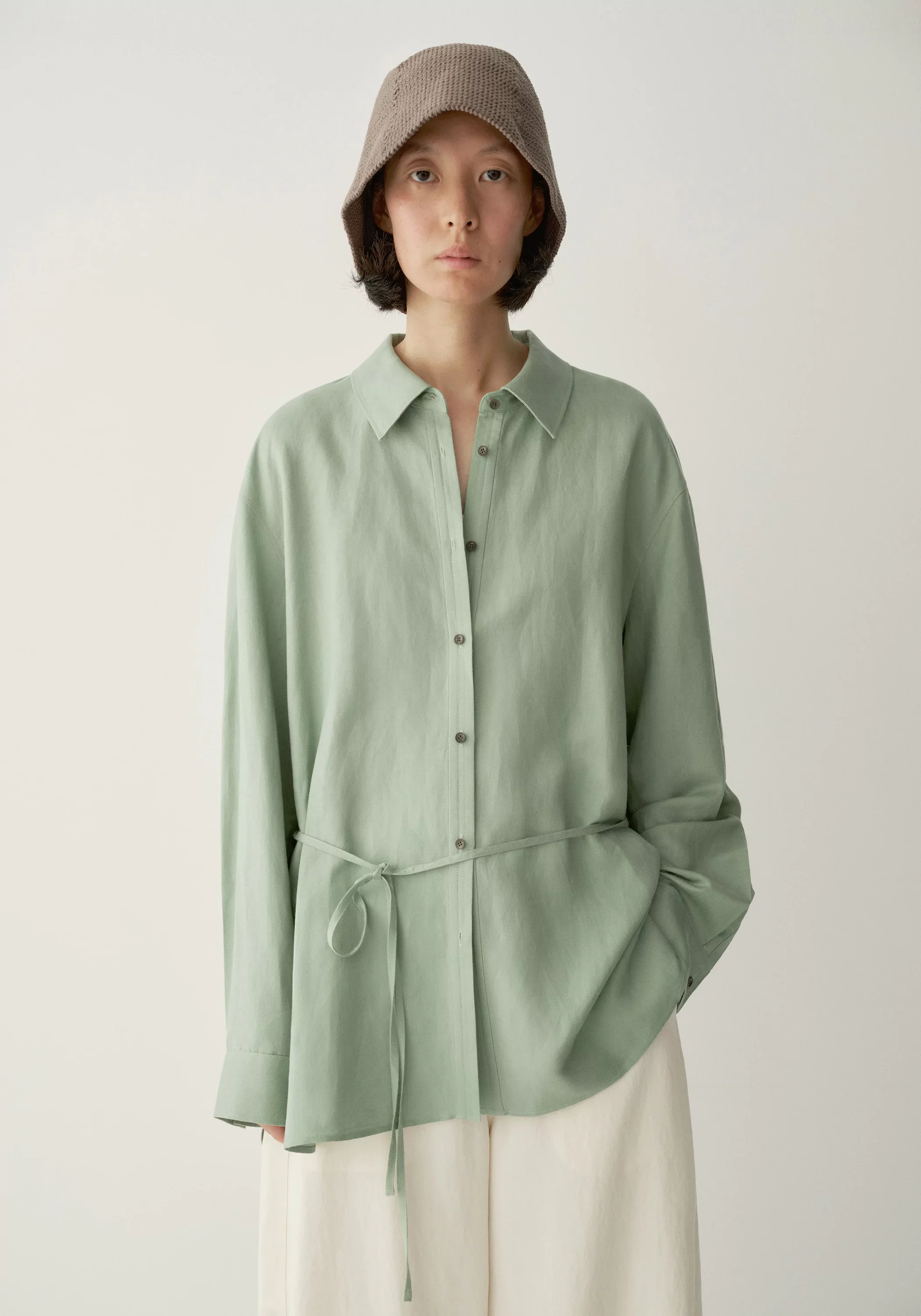Slim-tie Linen Shirt - Image 4