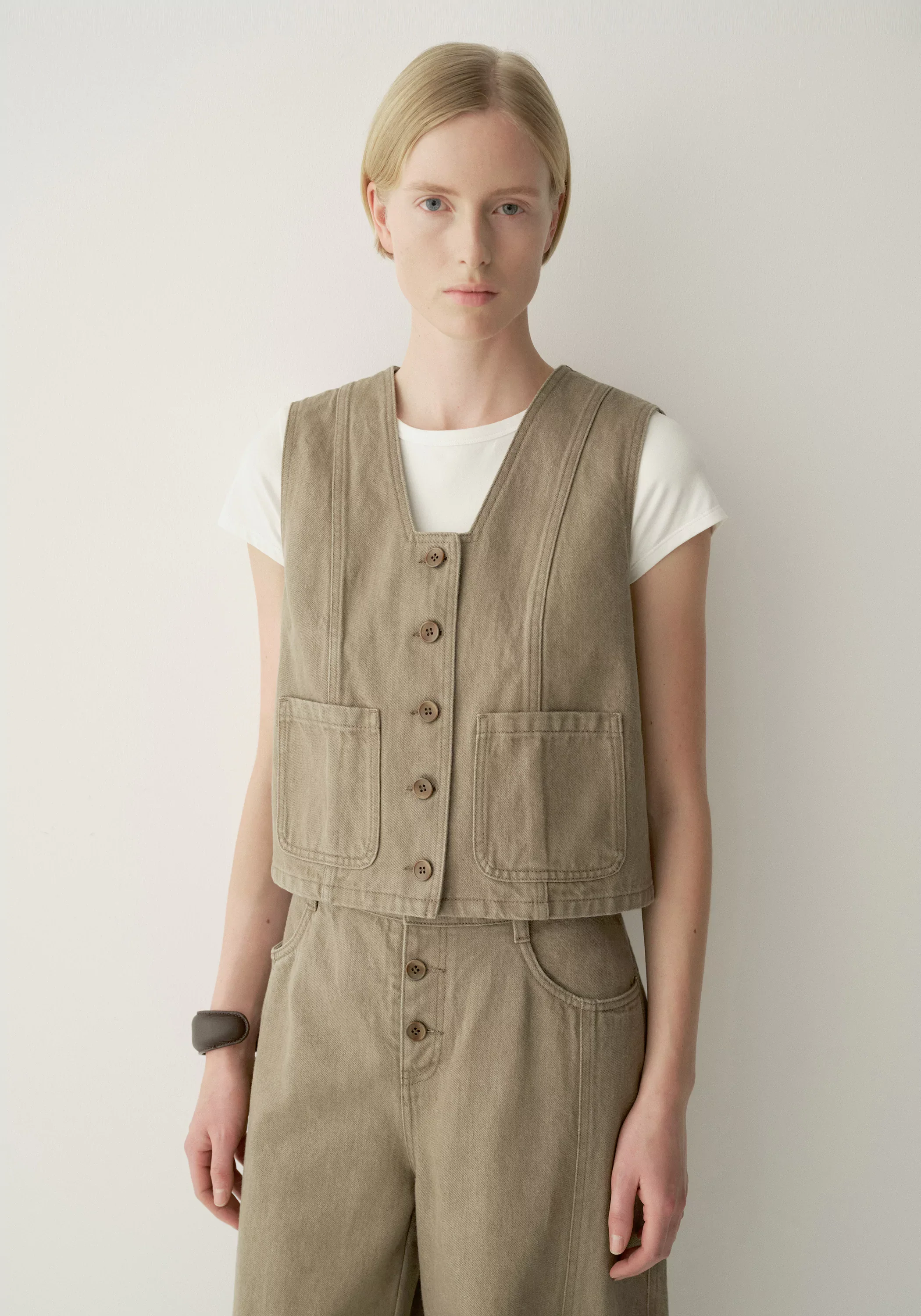 Architectural-neck Denim Vest - Image 7