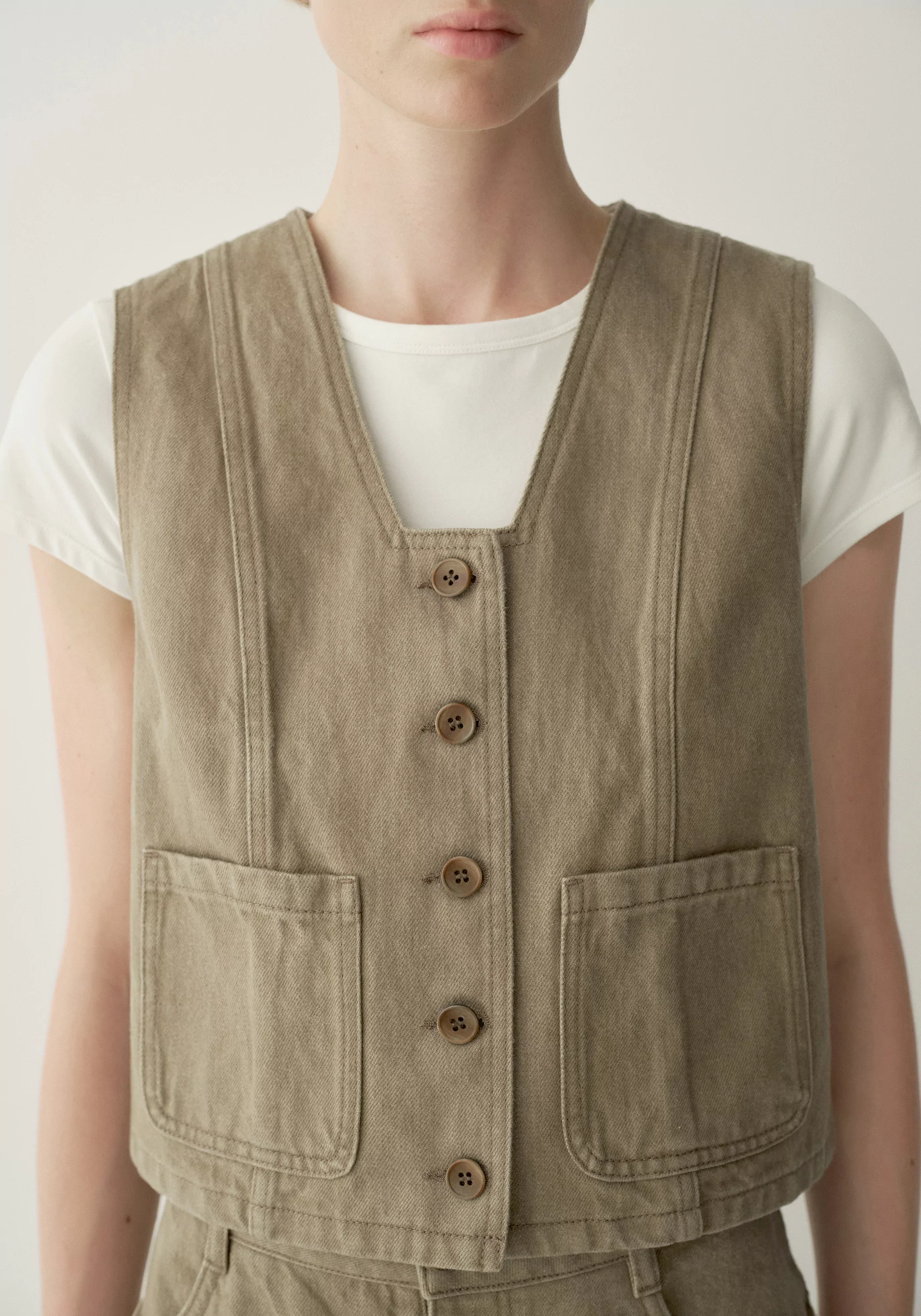 Architectural-neck Denim Vest - Image 9