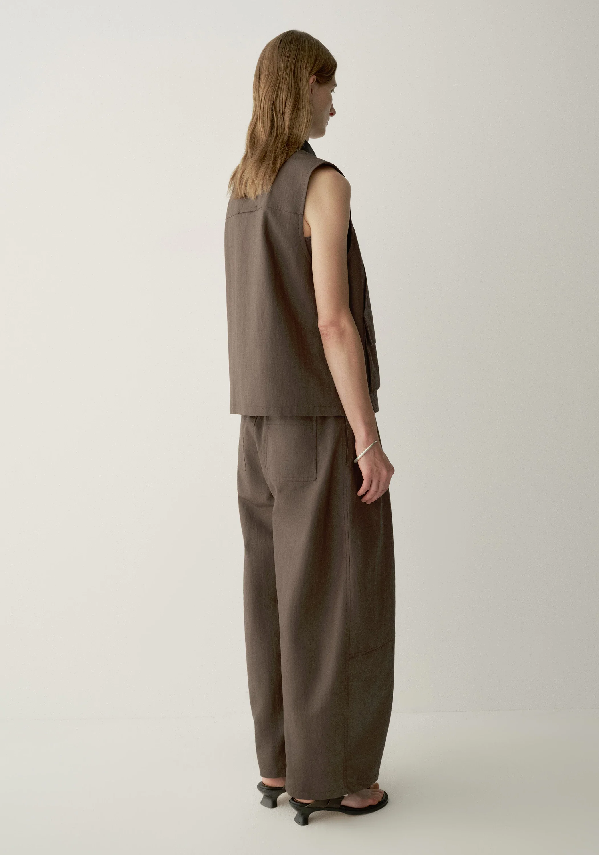 Contrast-collar Coated Vest - Image 11