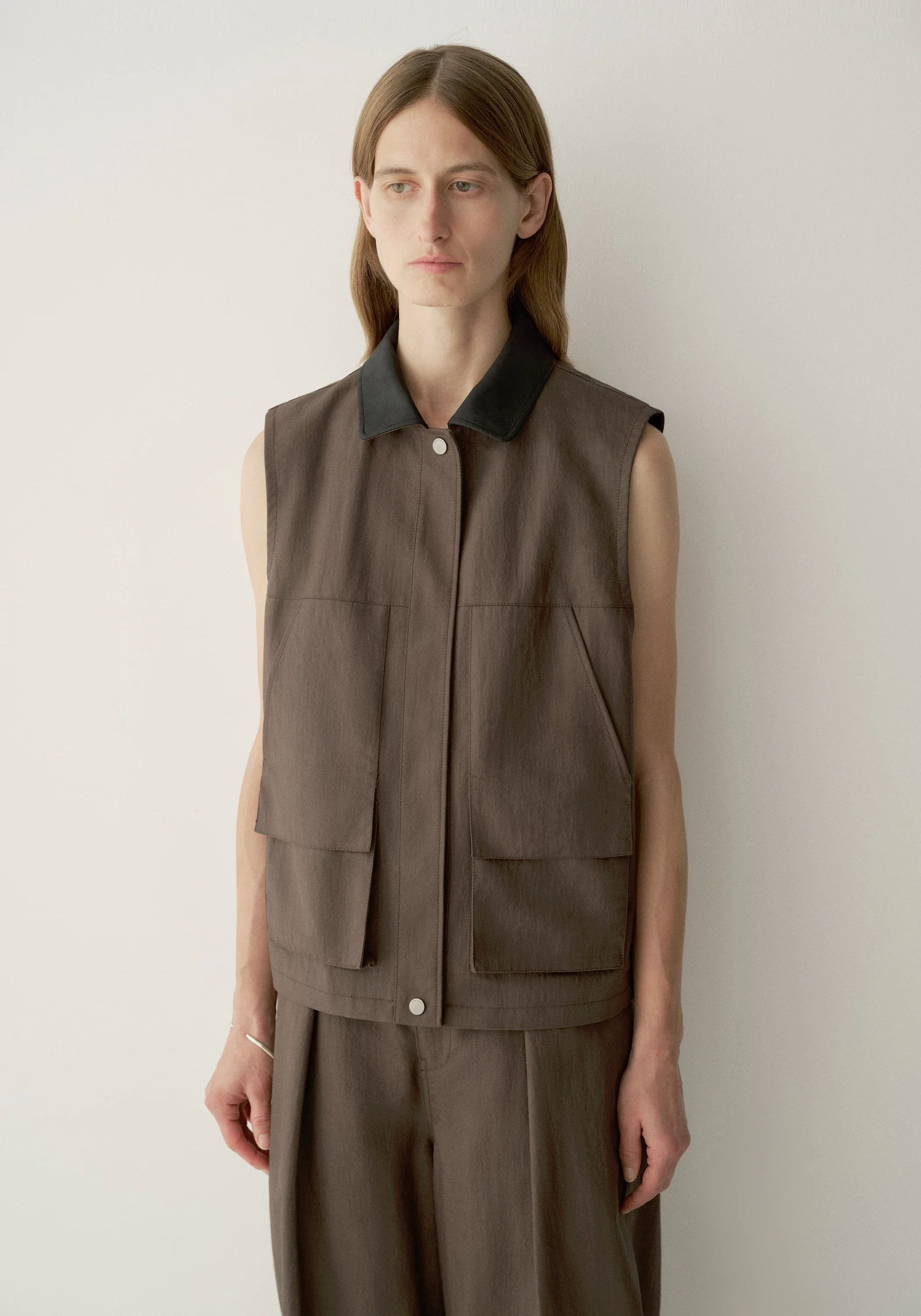 Contrast-collar Coated Vest - Image 13