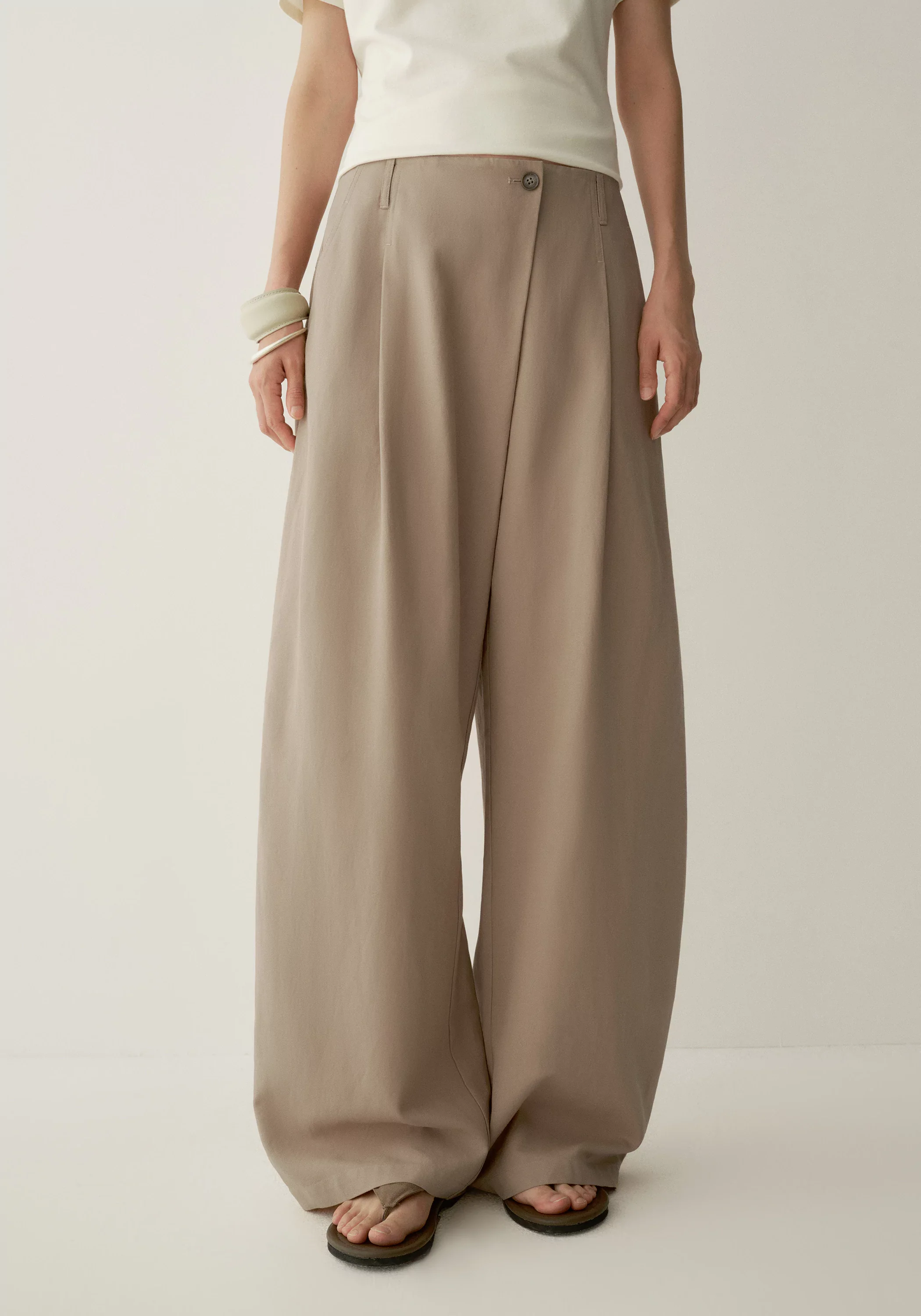 Asymmetric Curved Pants - Image 12