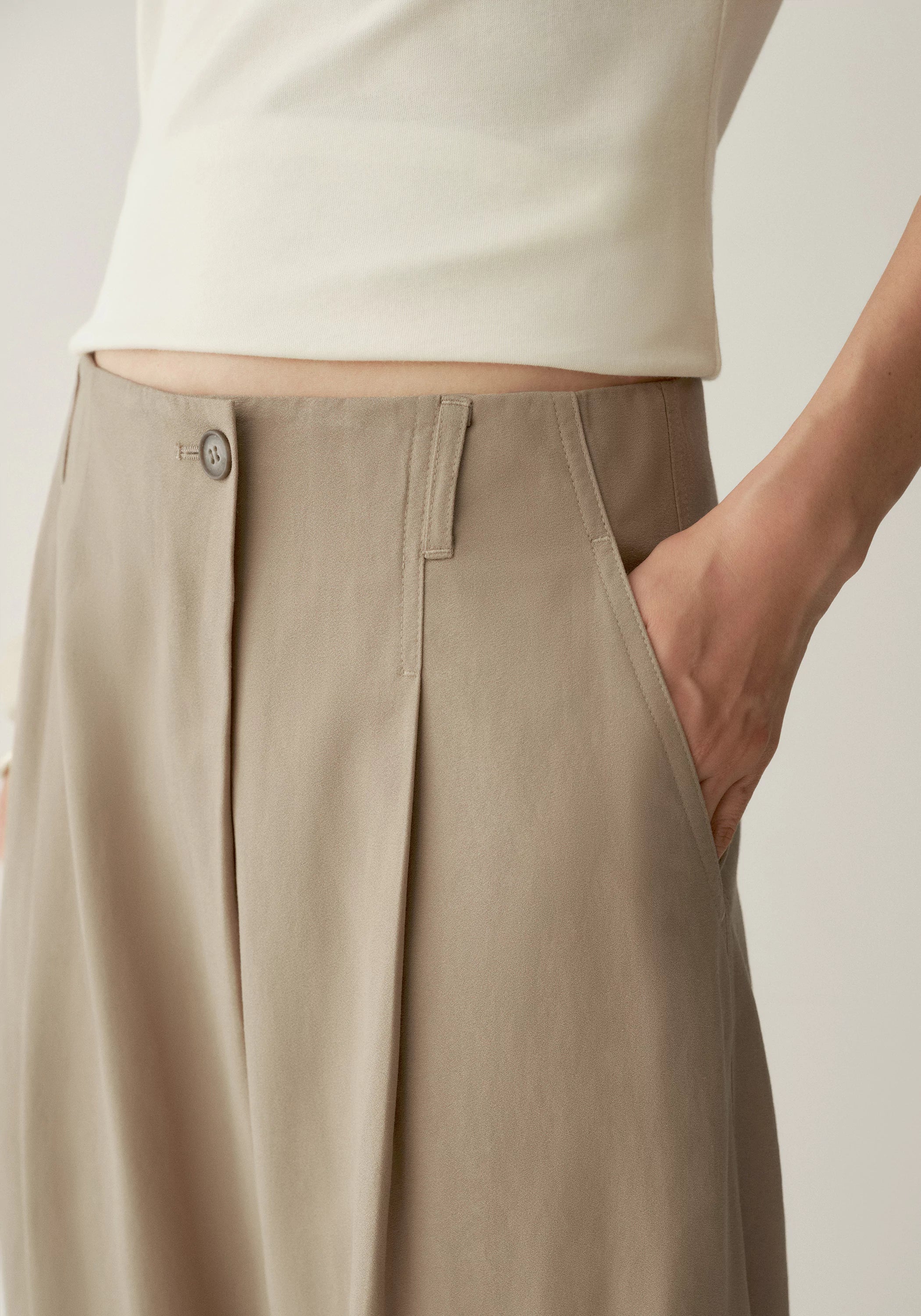 Asymmetric Curved Pants - Image 14