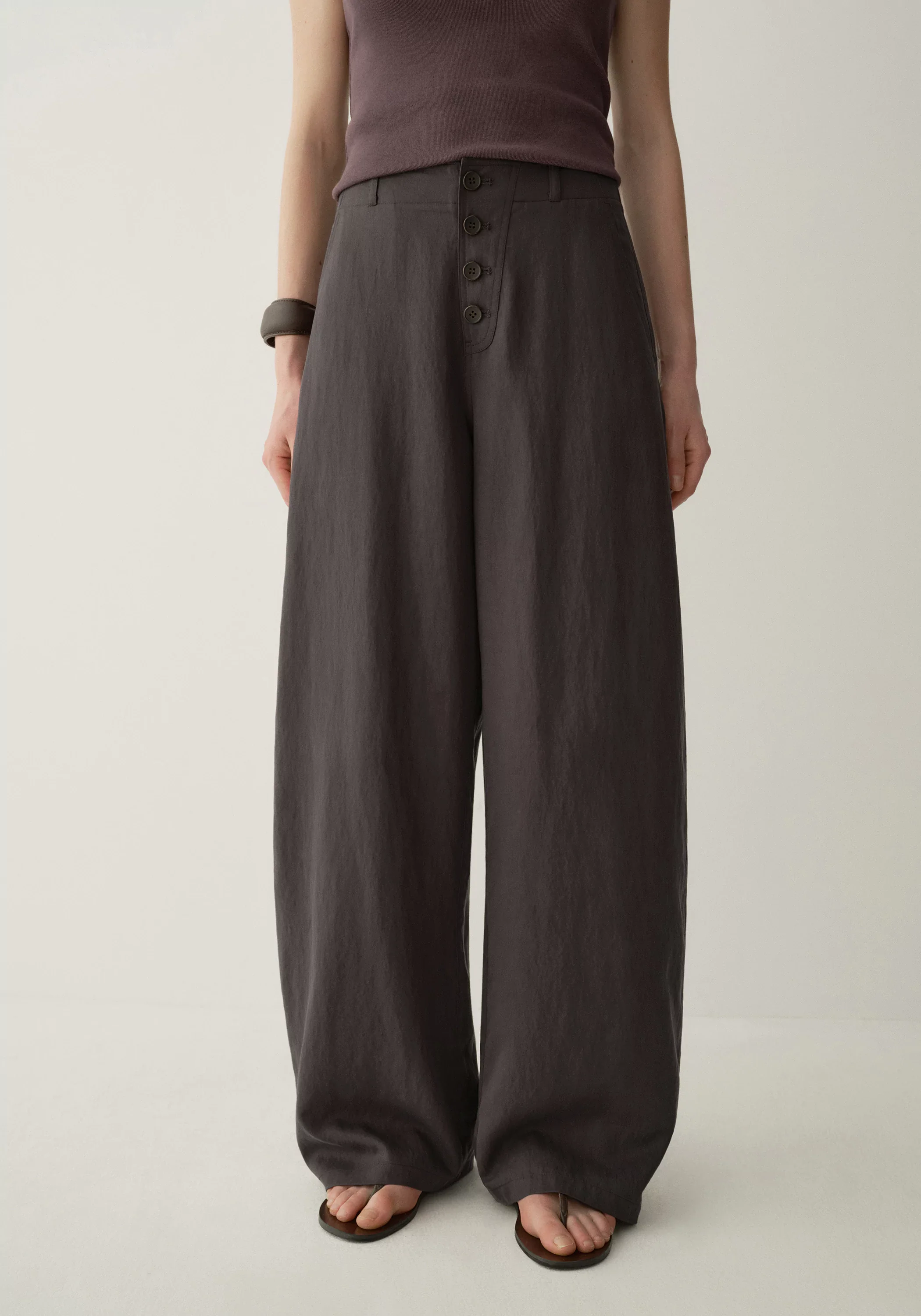 Buttoned Curved Pants - Image 5