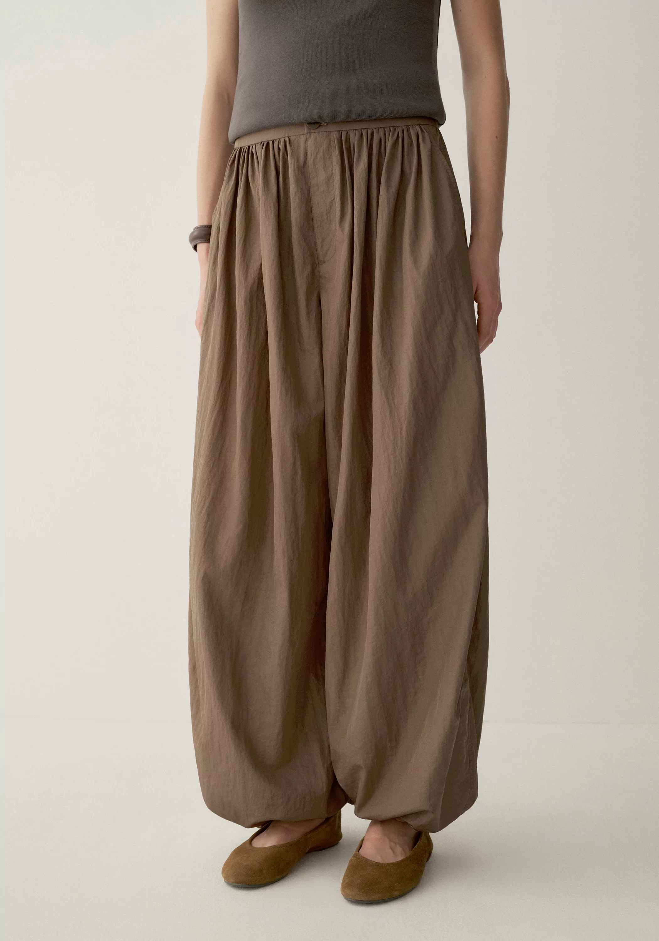 Drawstring Balloon Curved Pants - Image 15