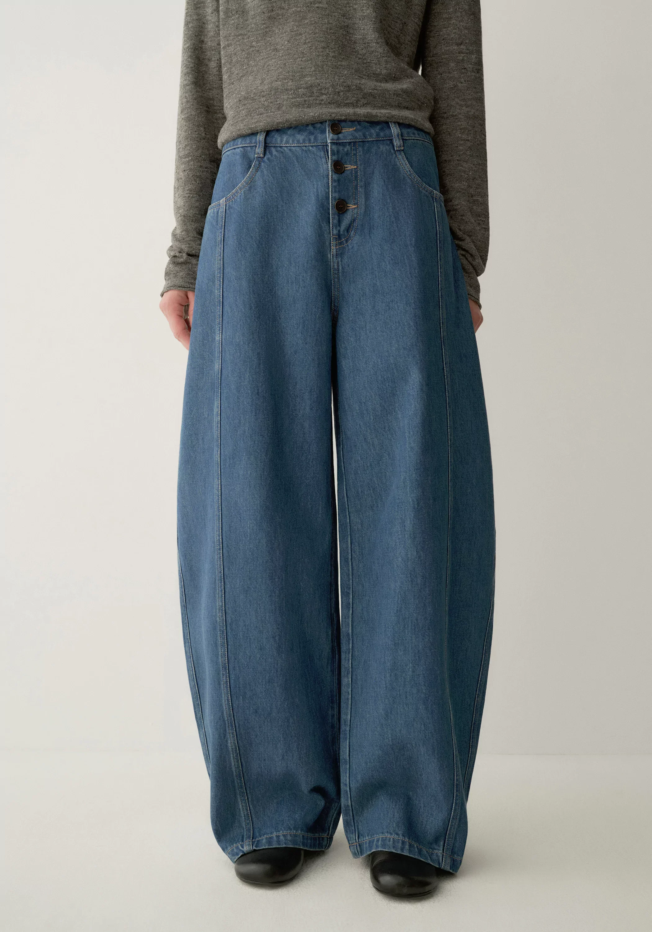 Retro Buttoned Jeans - Image 5