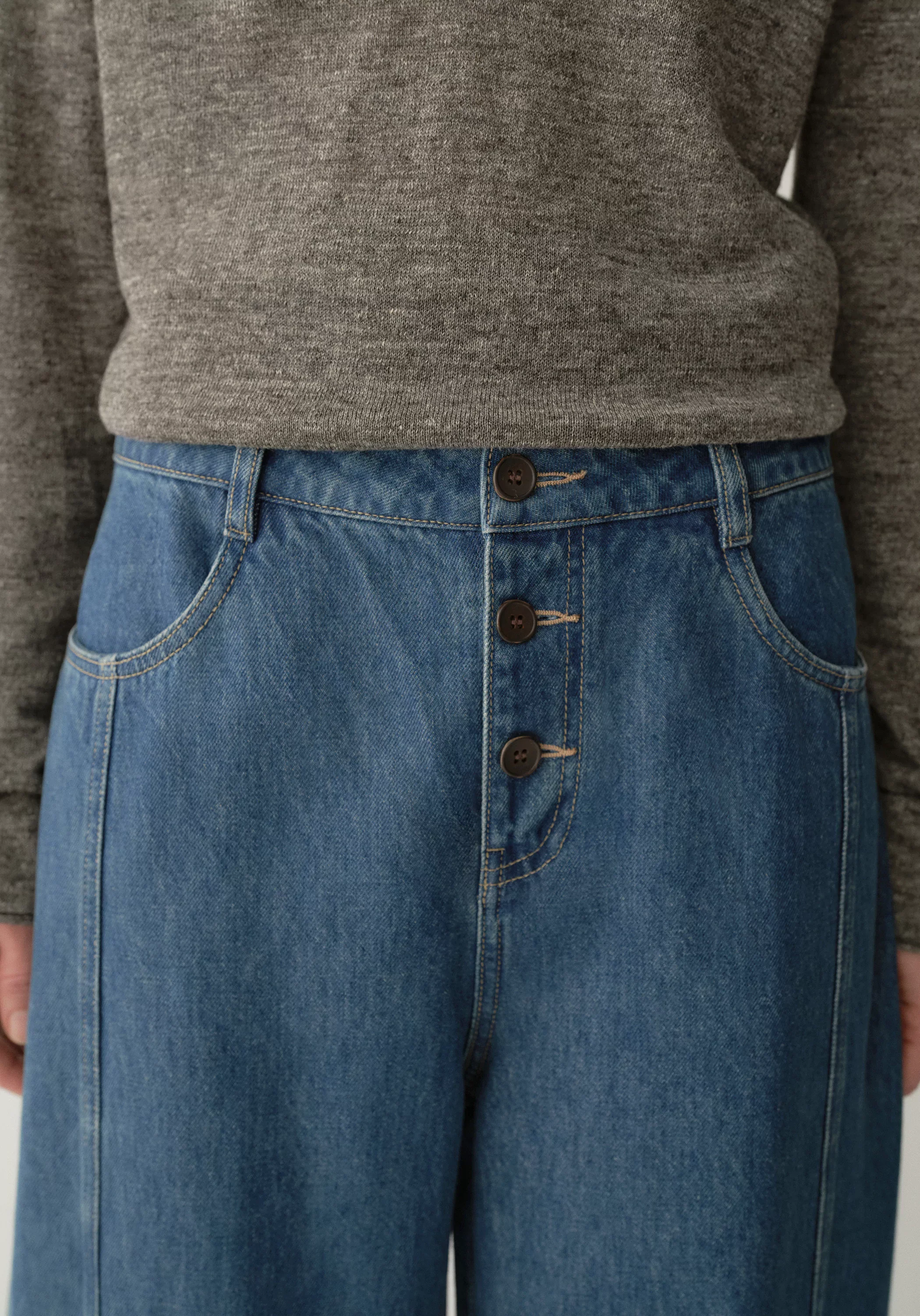 Retro Buttoned Jeans - Image 6