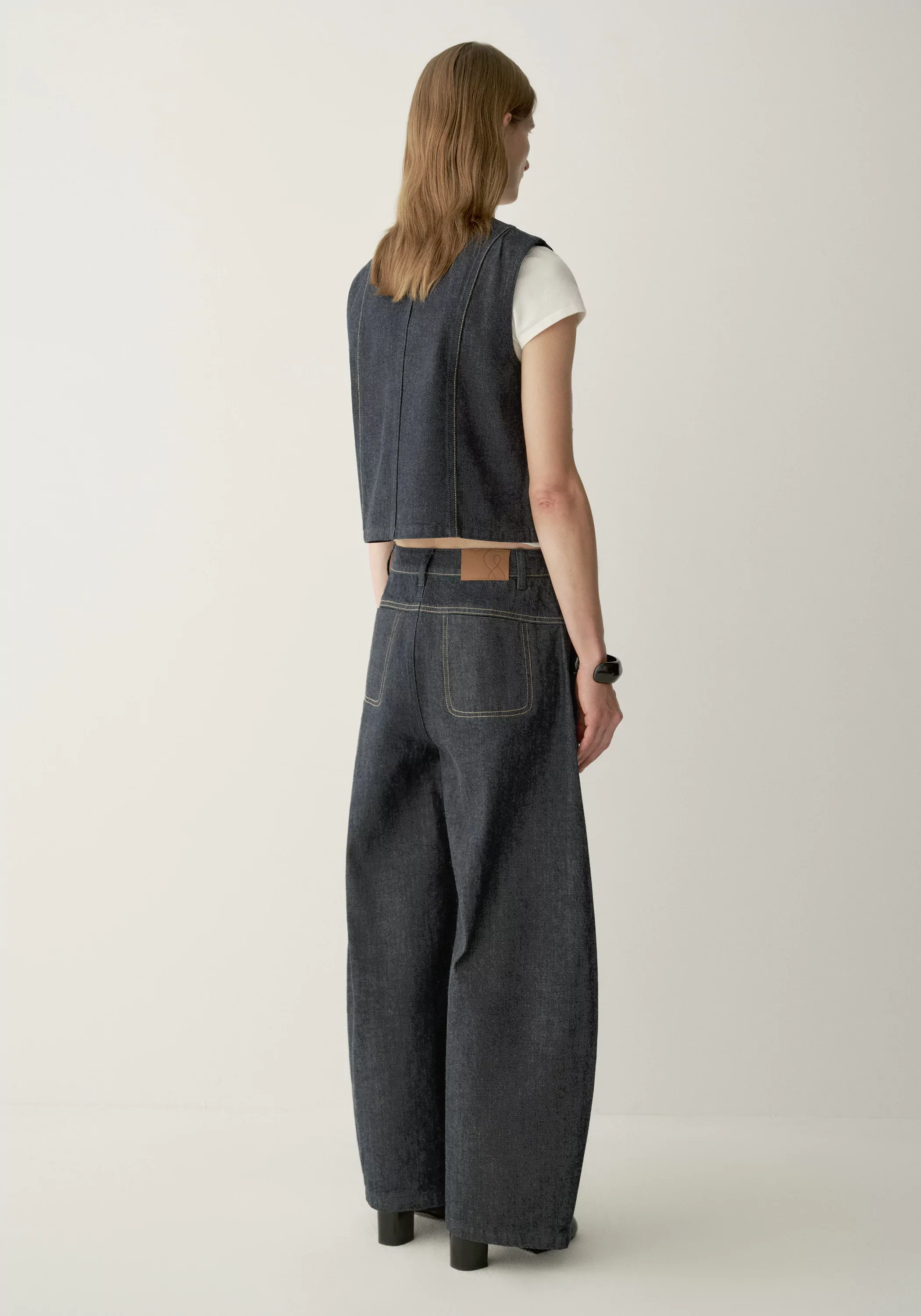 Okayama Cropped Jeans - Image 4