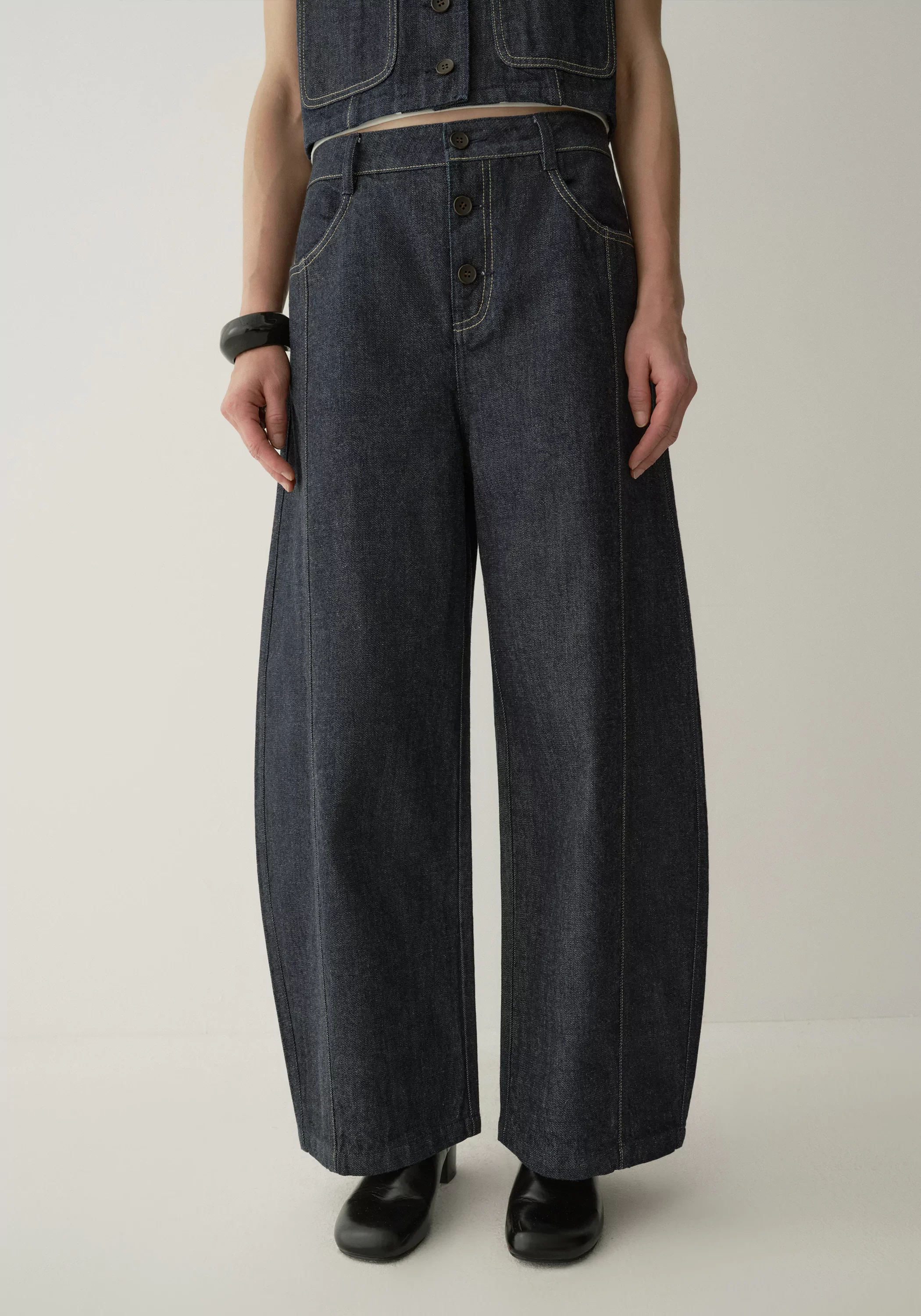 Okayama Cropped Jeans - Image 5