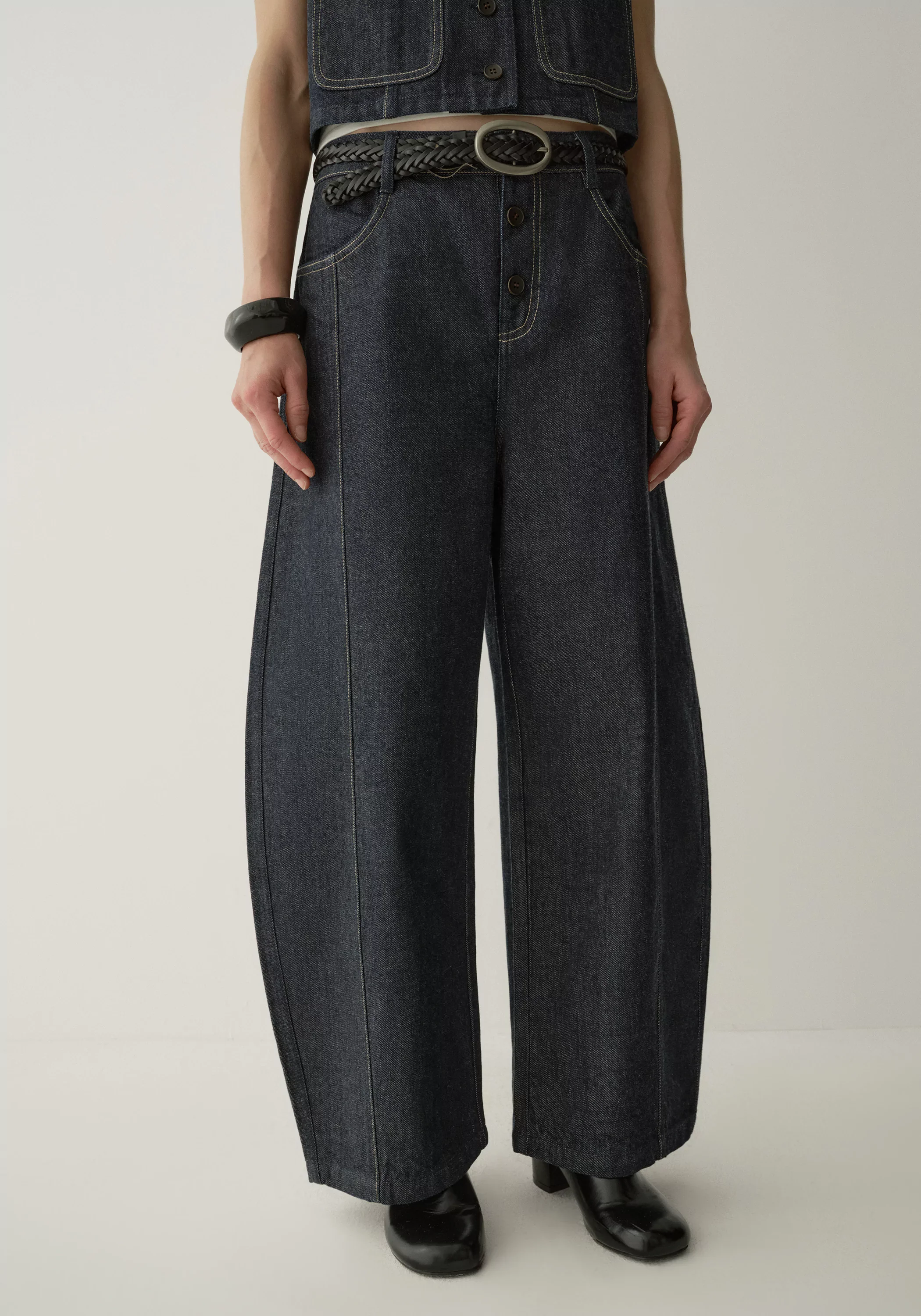 Okayama Cropped Jeans - Image 6