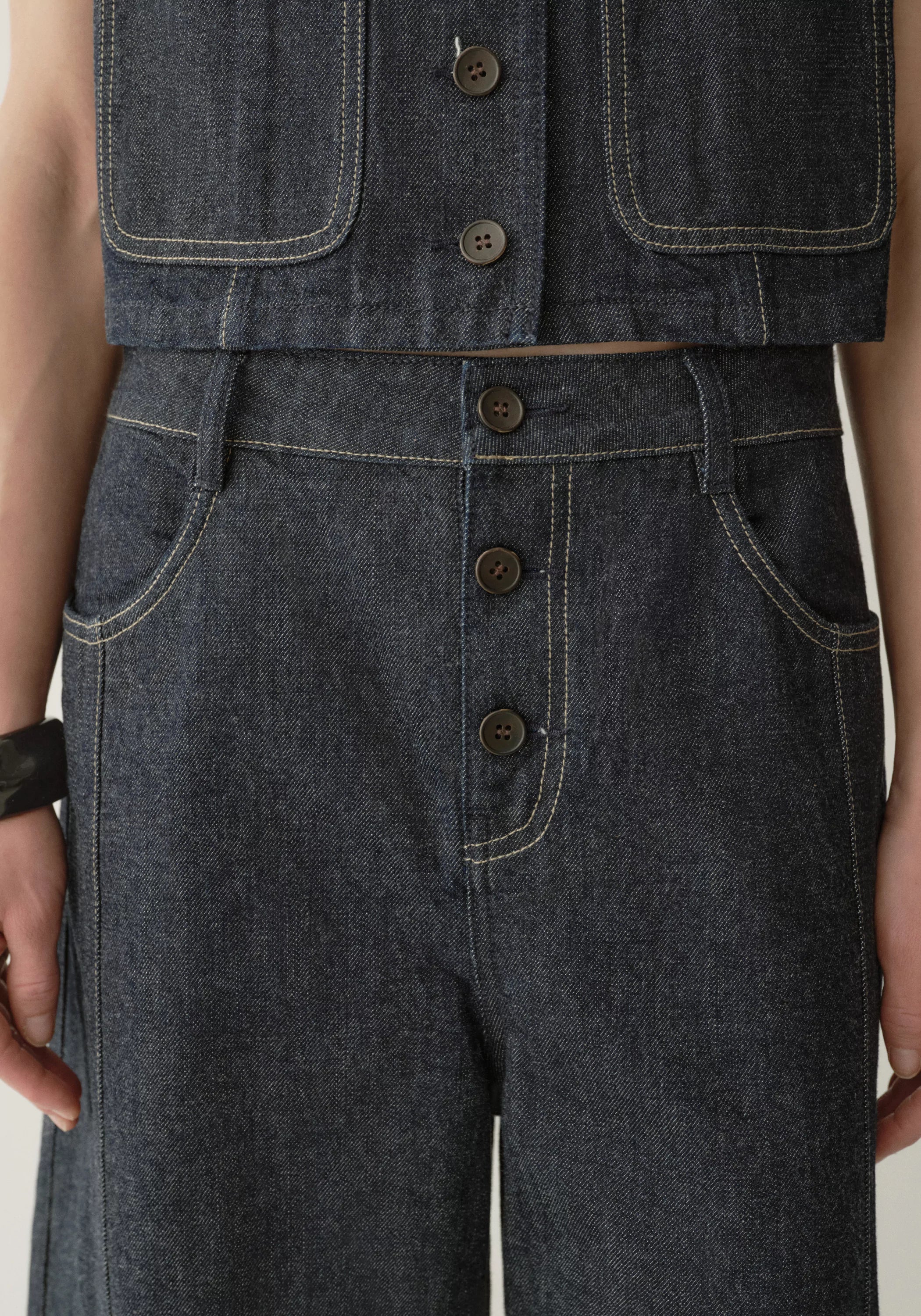 Okayama Cropped Jeans - Image 7