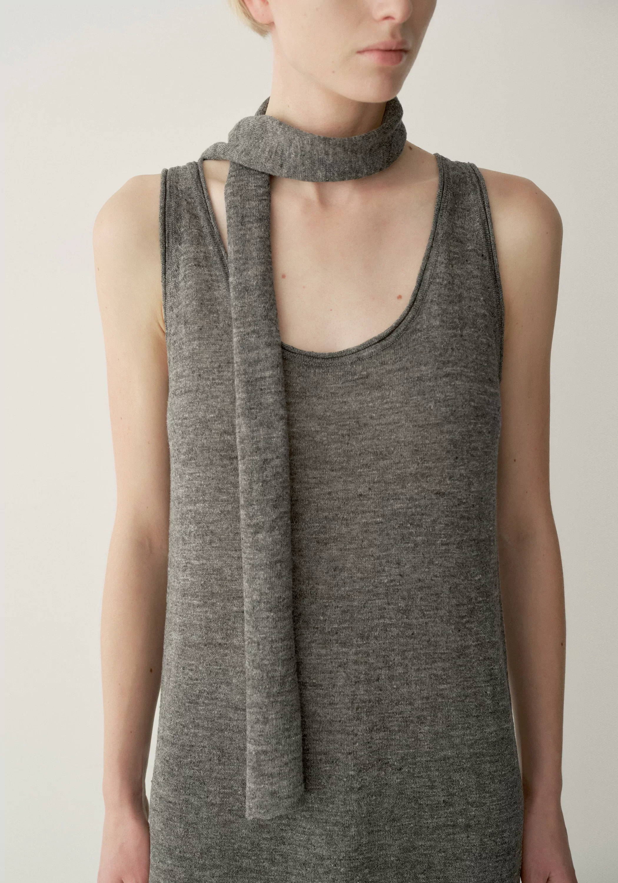 Linen Knitted Scarf - Image 4