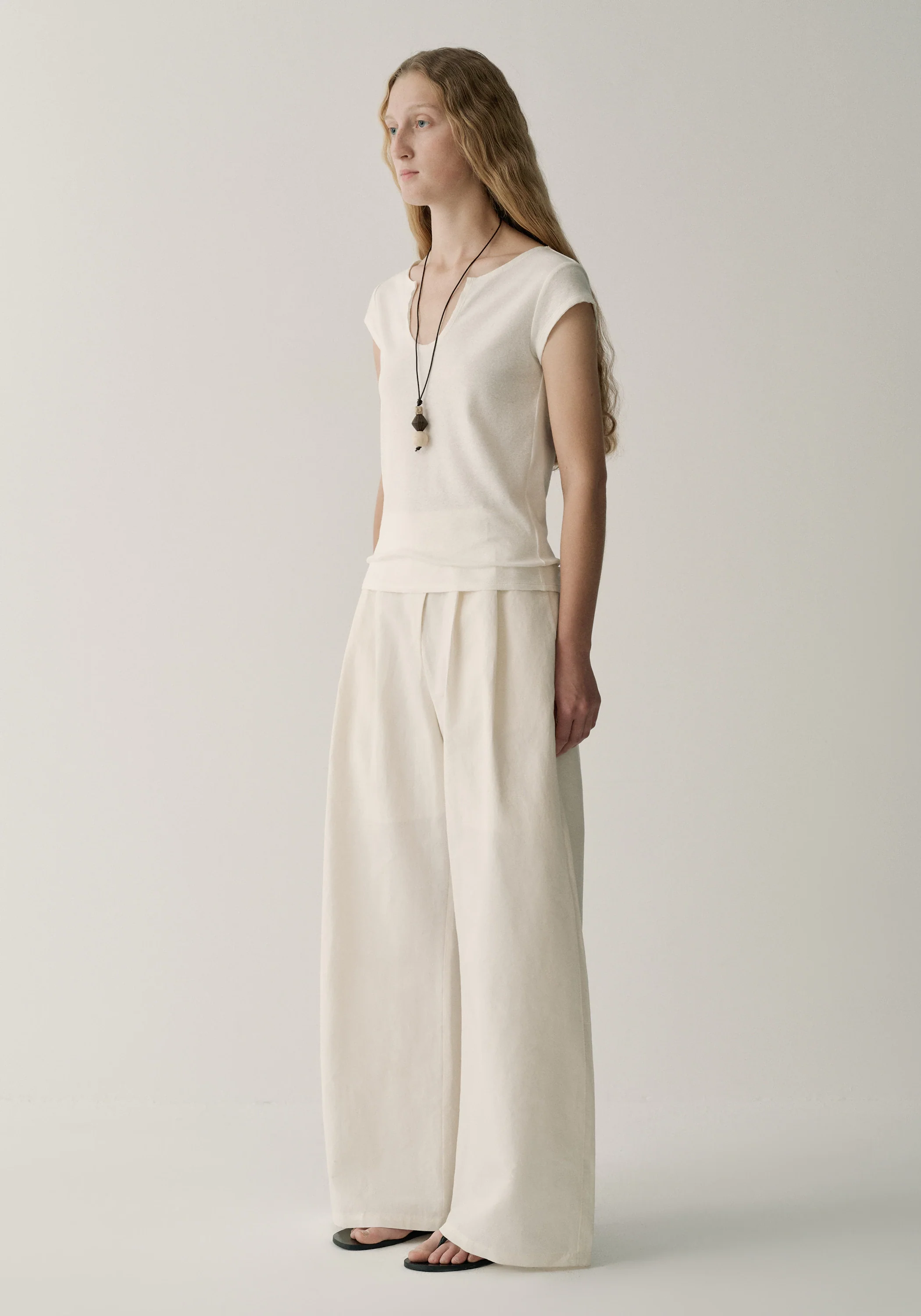 U-neck Knitted T-shirt - Image 14