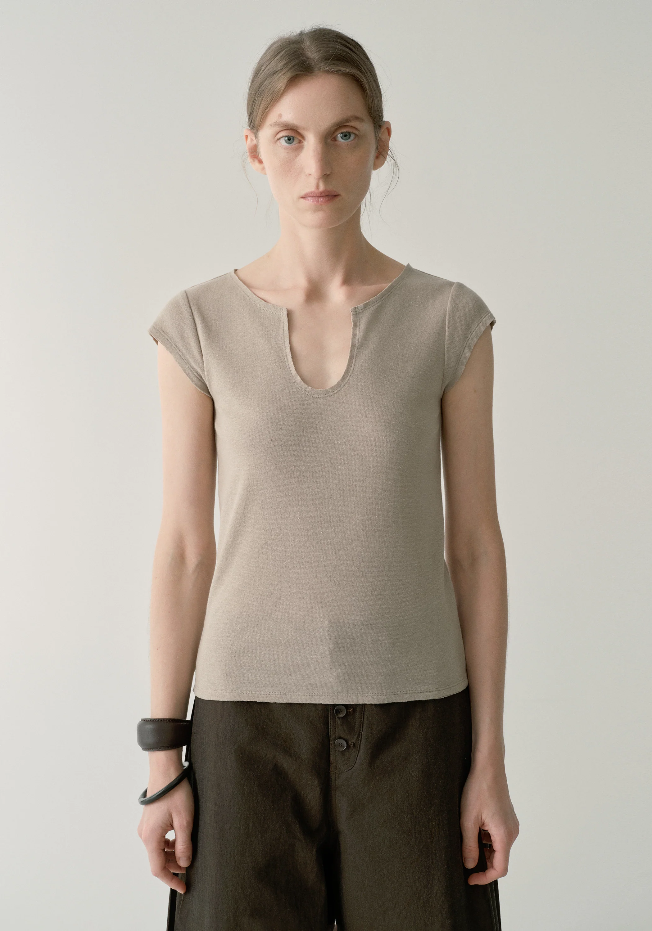 U-neck Knitted T-shirt - Image 20