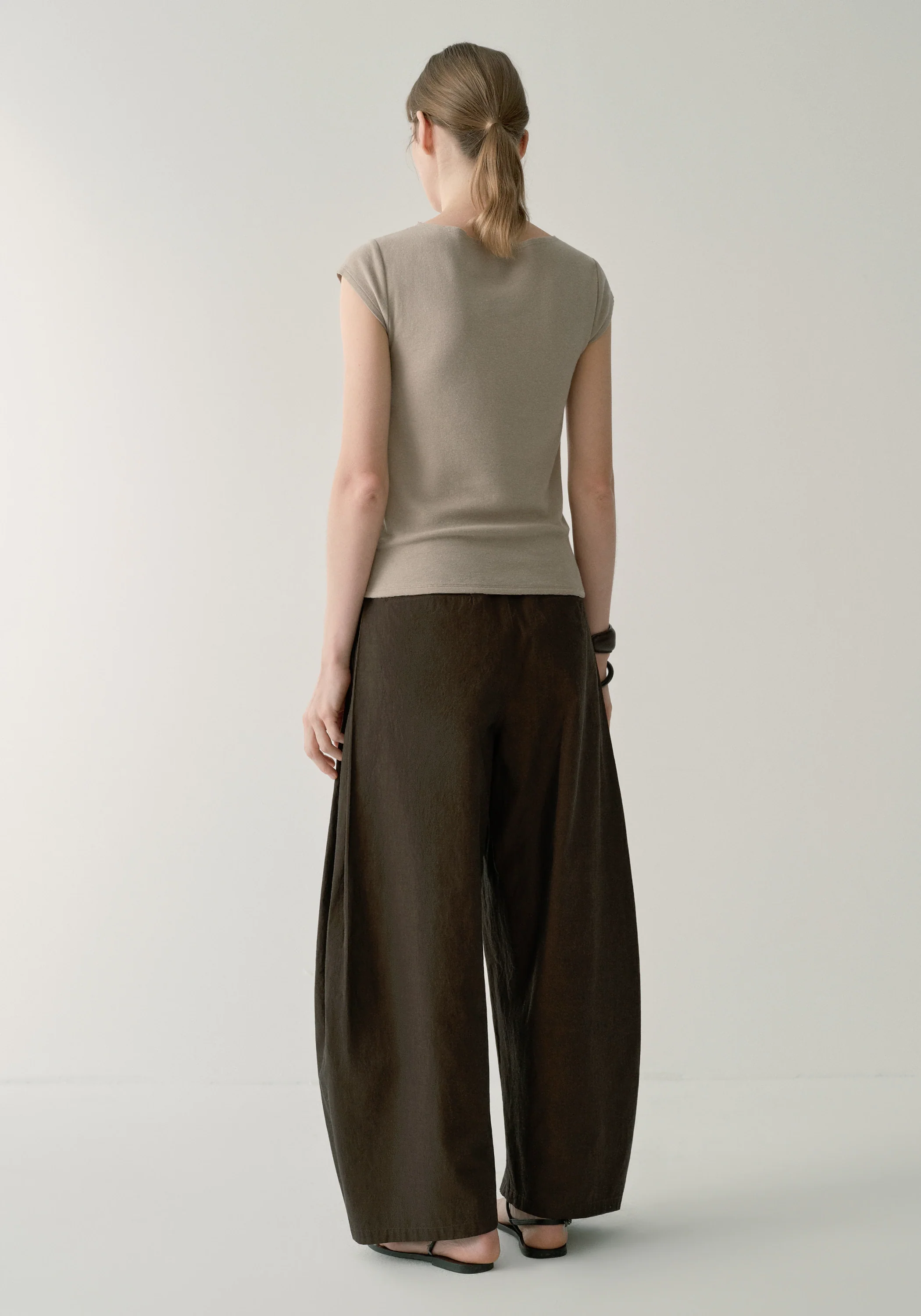 U-neck Knitted T-shirt - Image 23