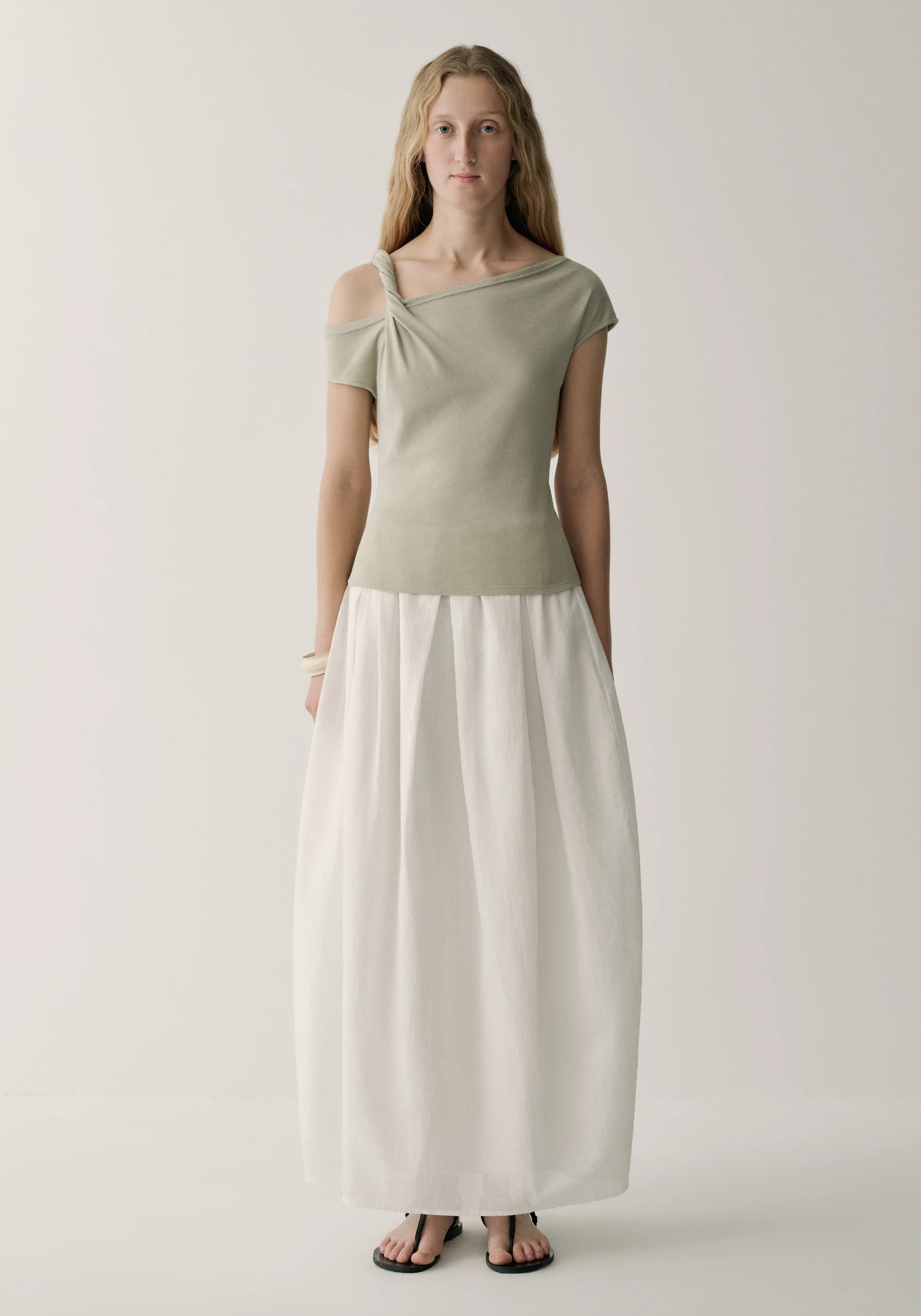 One-shoulder Twist Rib T-shirt - Image 10