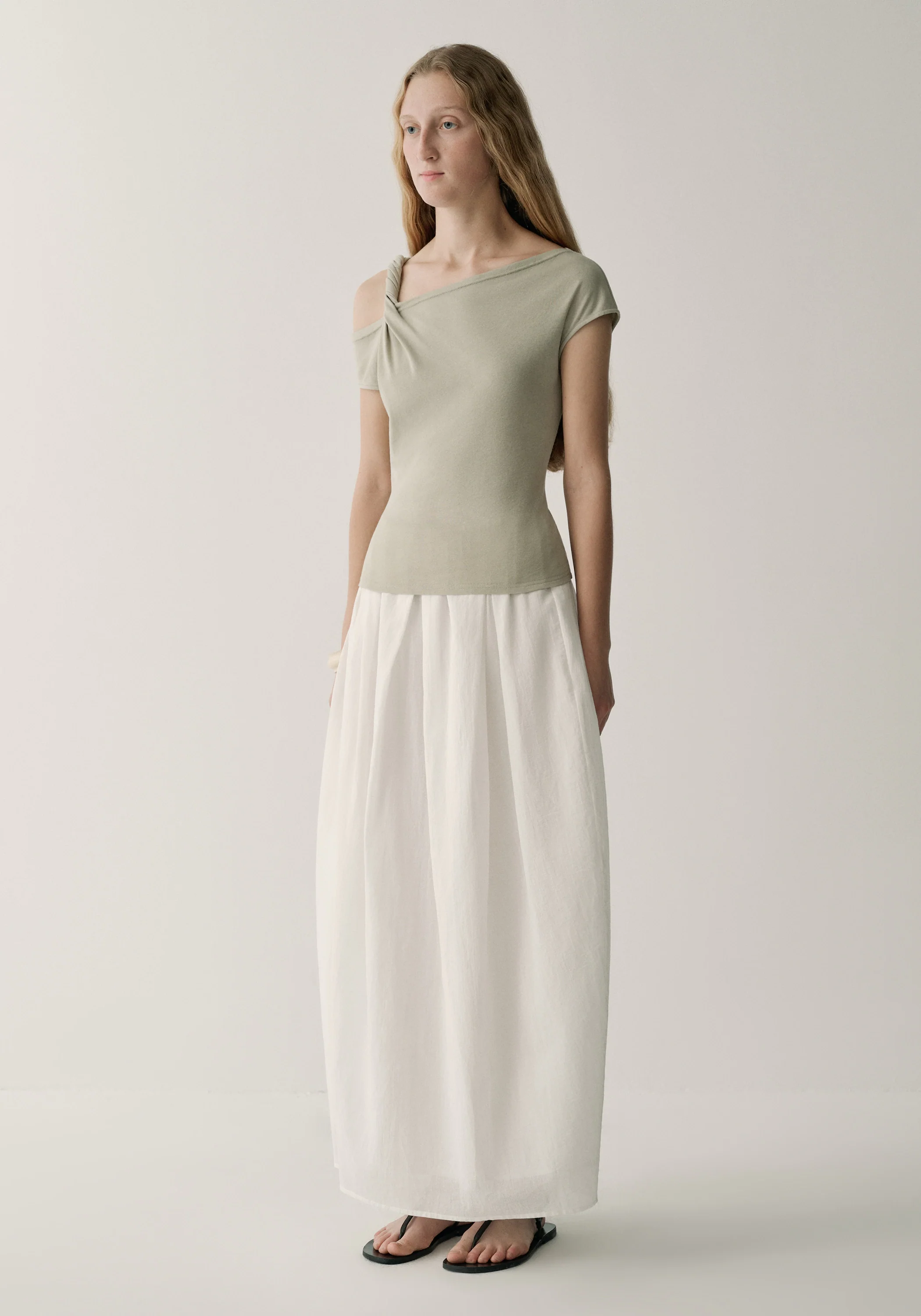One-shoulder Twist Rib T-shirt - Image 11