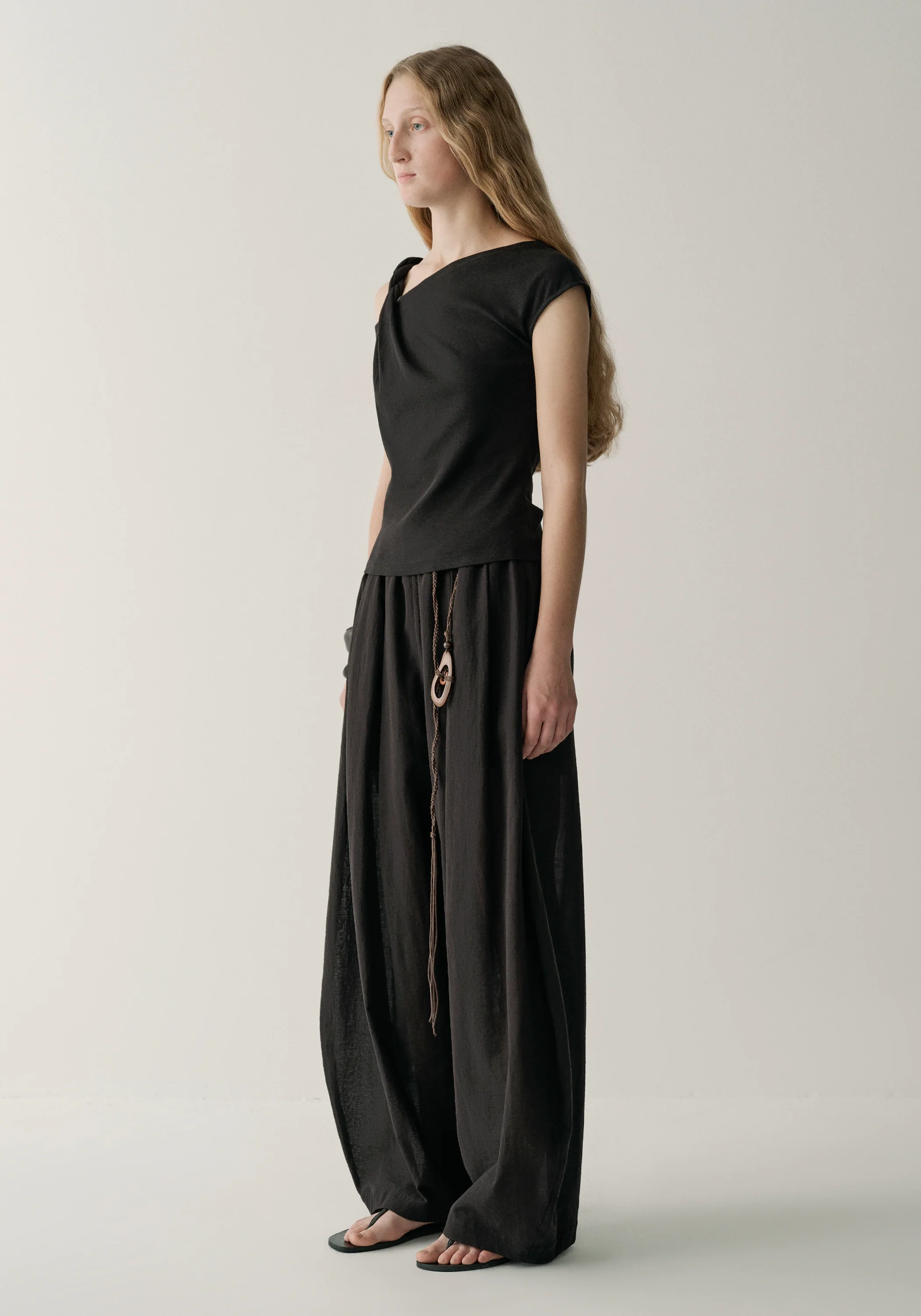One-shoulder Twist Rib T-shirt - Image 5