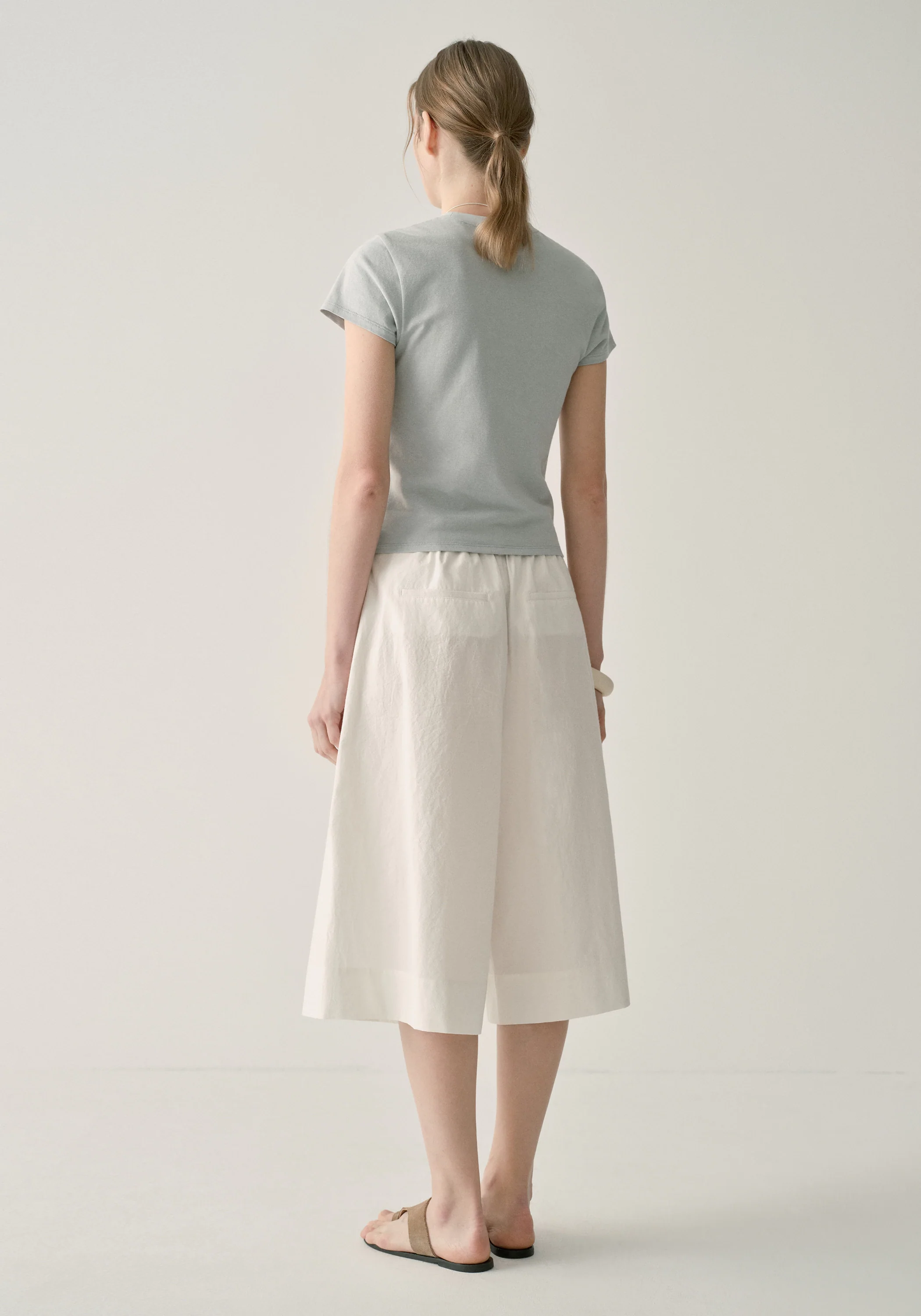 Cap-sleeved T-shirt - Image 12