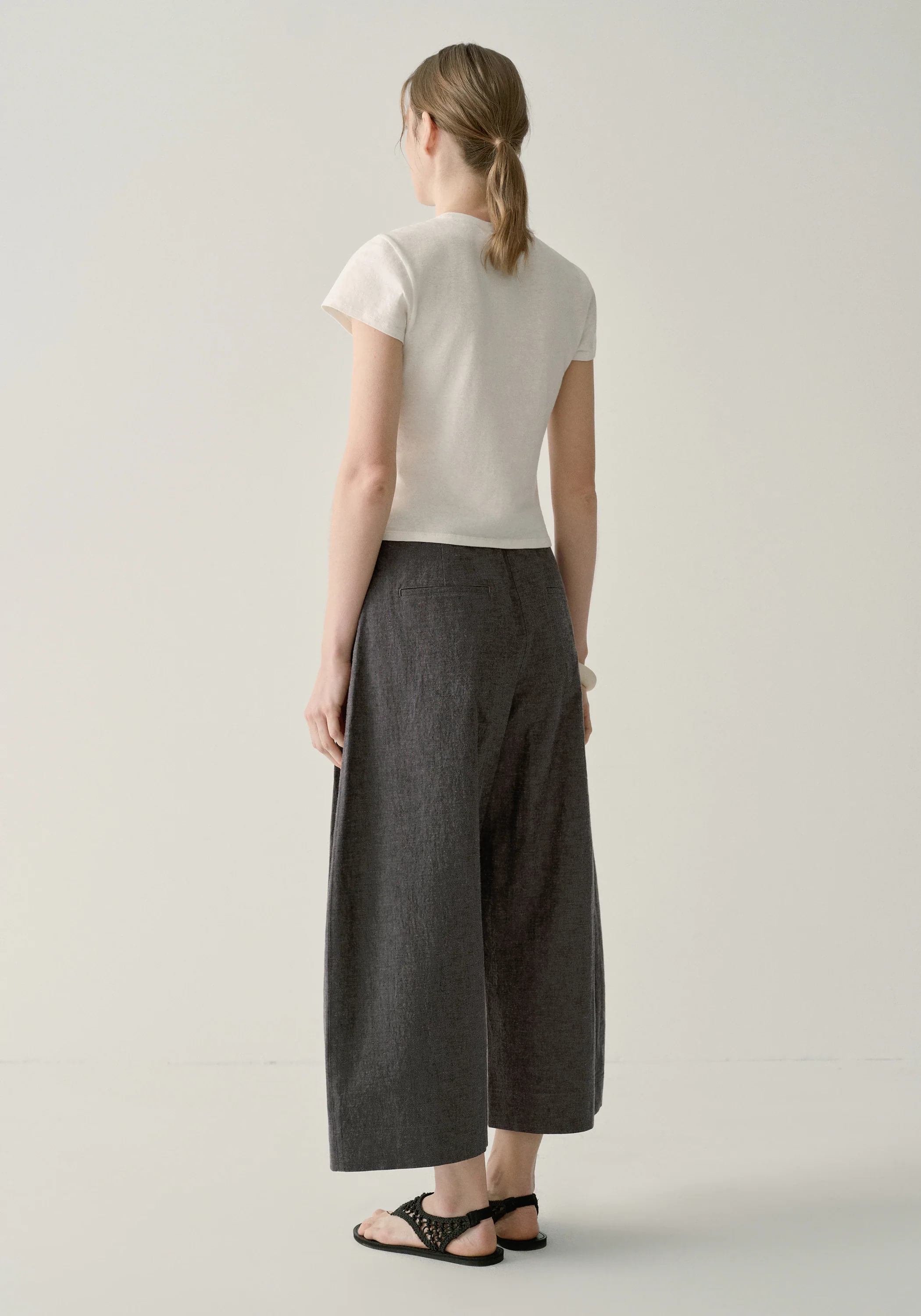 Cap-sleeved T-shirt - Image 19