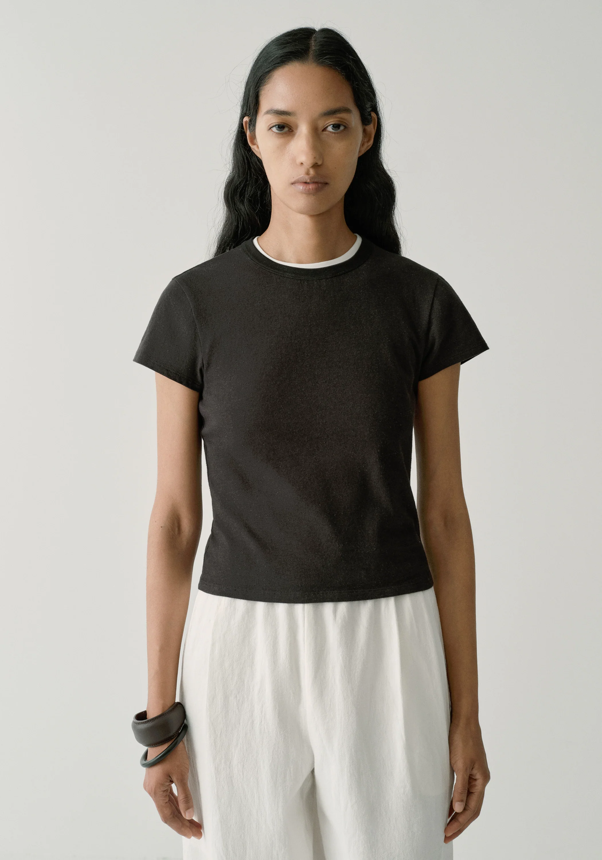 Cap-sleeved T-shirt - Image 26