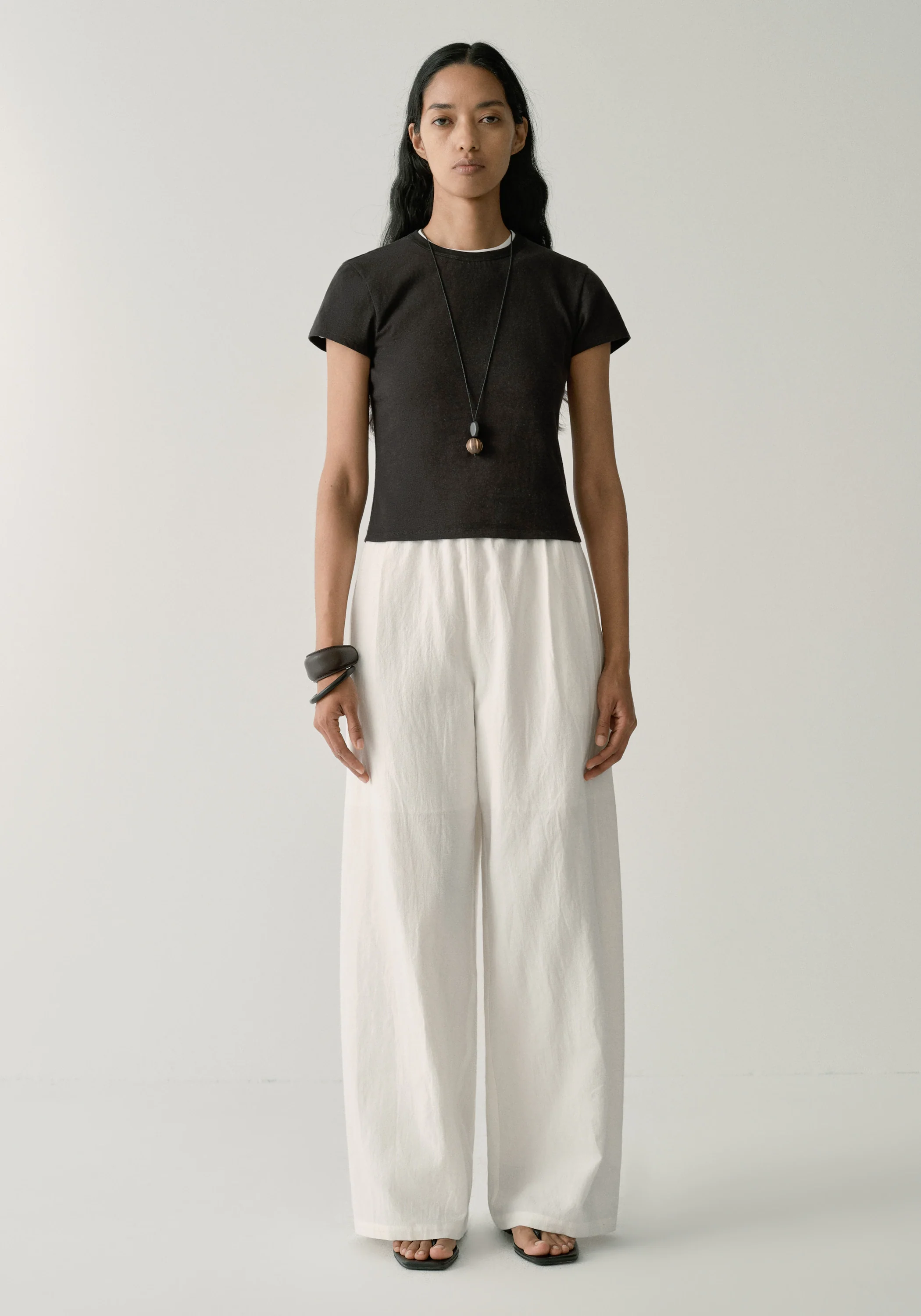 Cap-sleeved T-shirt - Image 27
