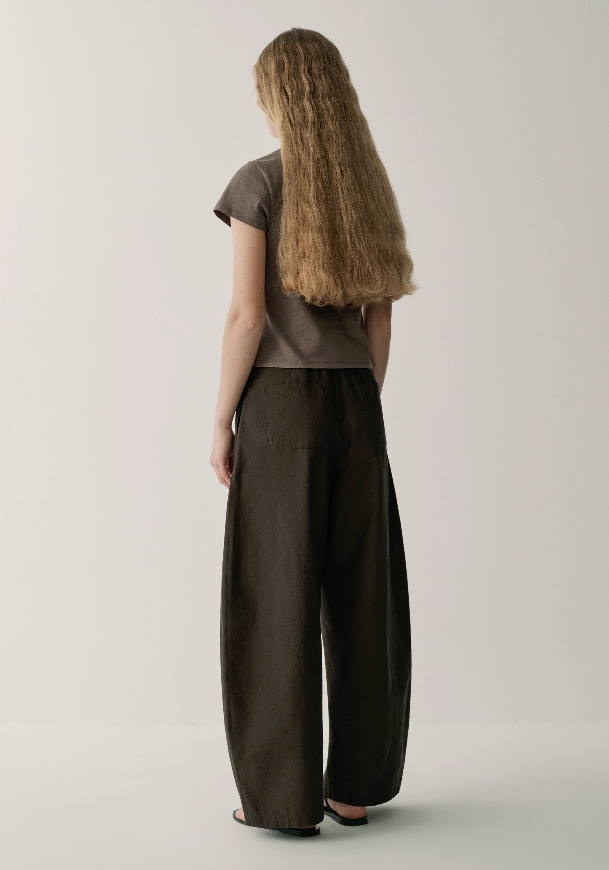 Cap-sleeved T-shirt - Image 5