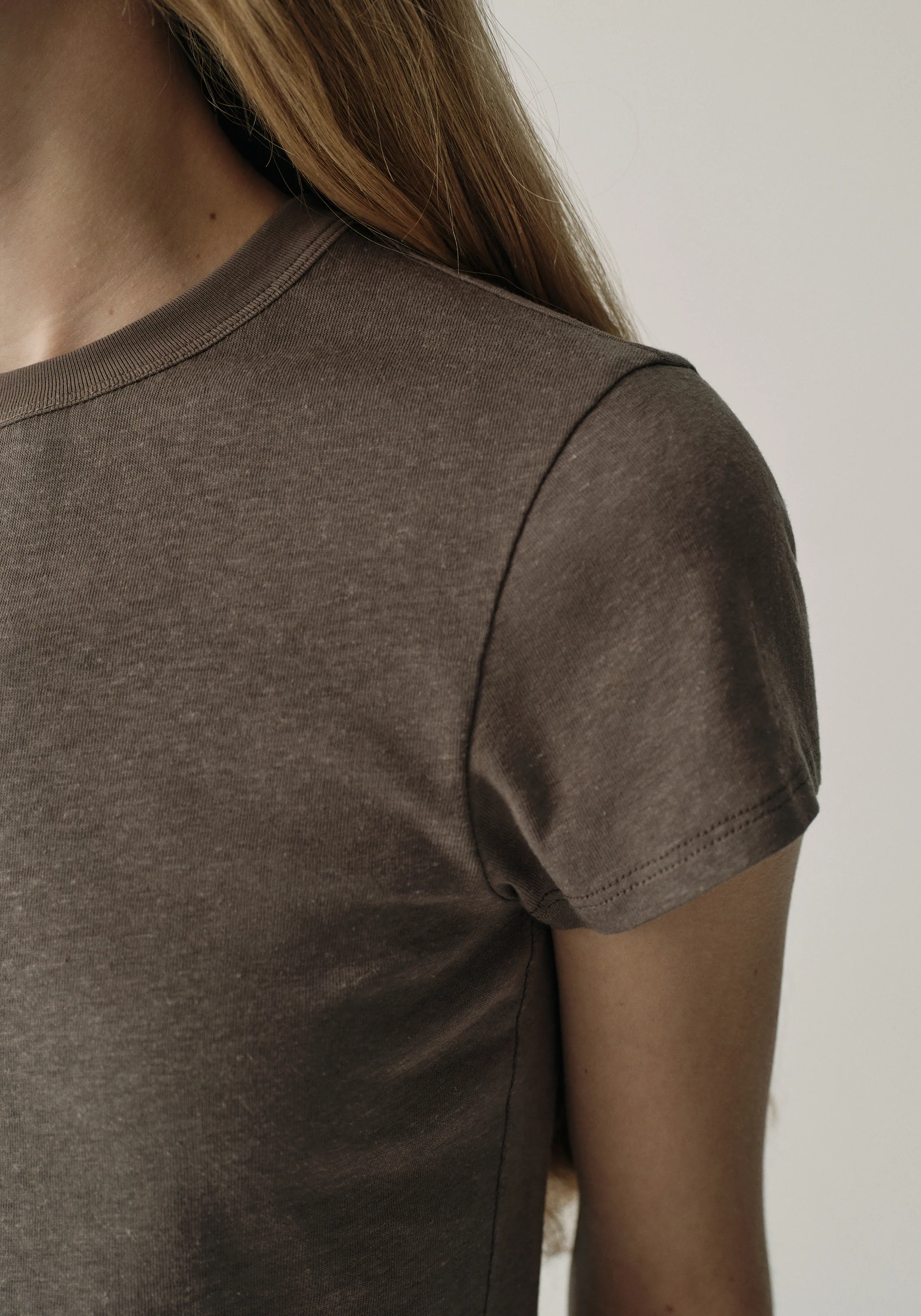 Cap-sleeved T-shirt - Image 7