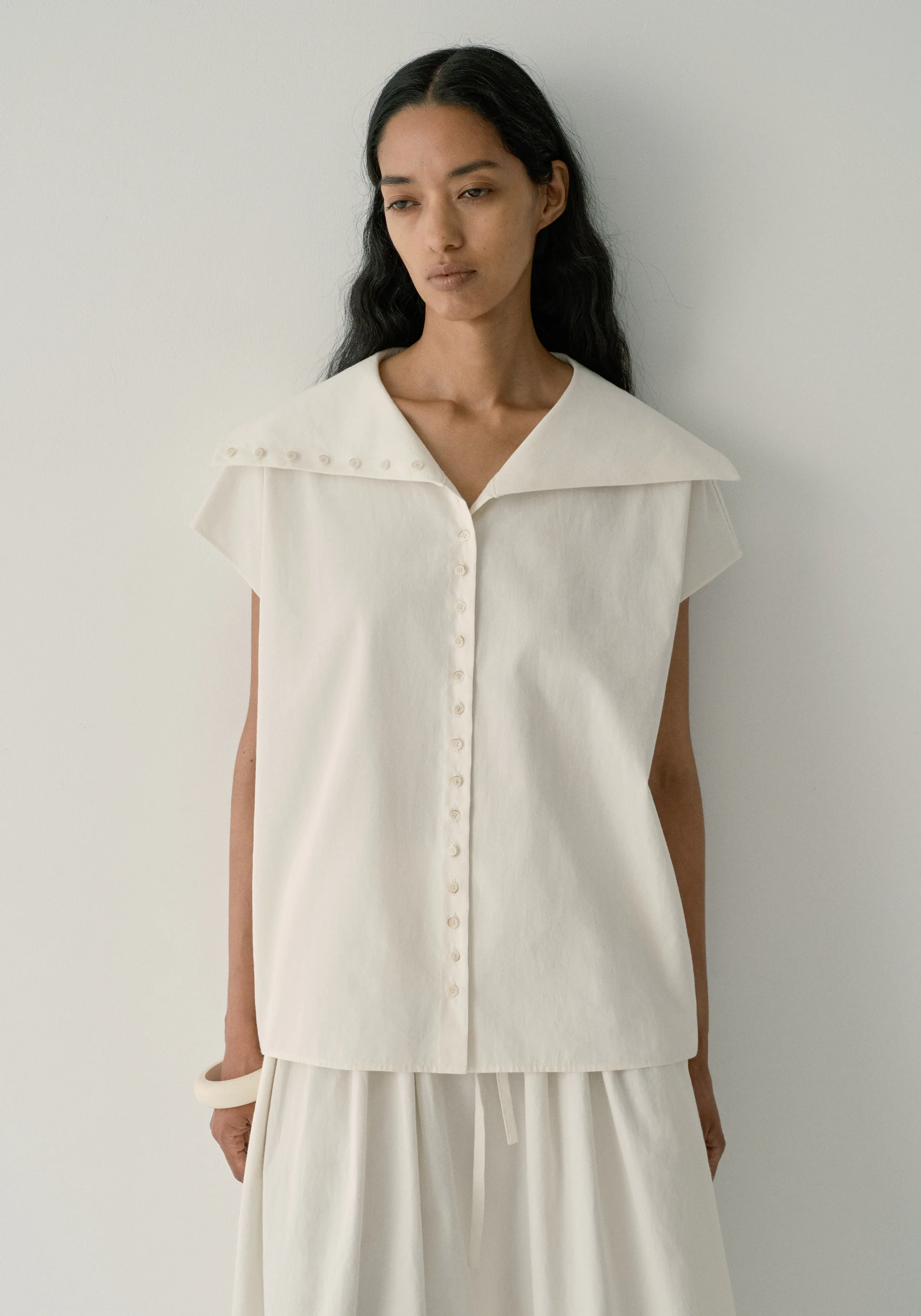 Wide-collar Buttoned Top - Image 5