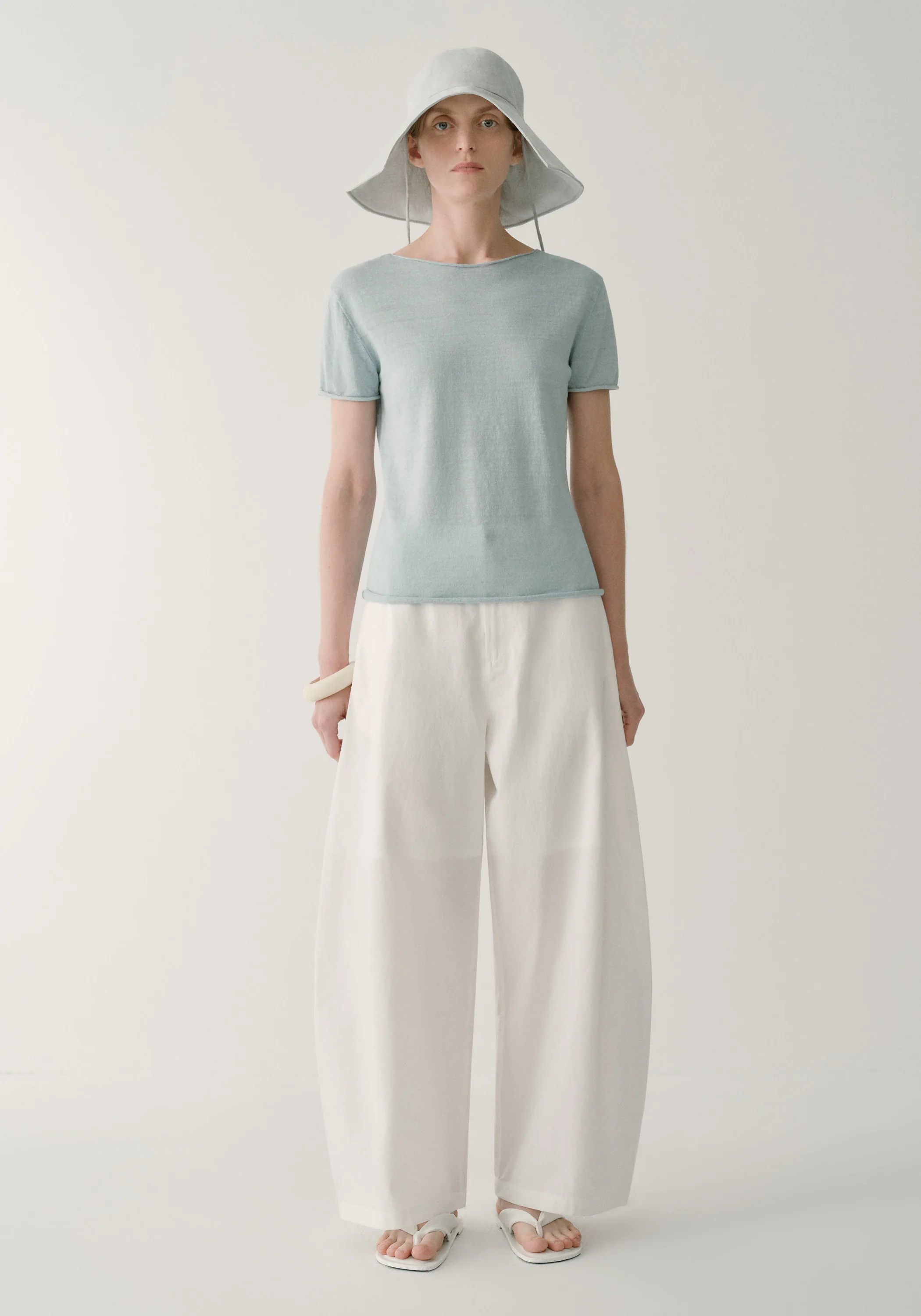 Linen Knitted T-shirt - Image 18