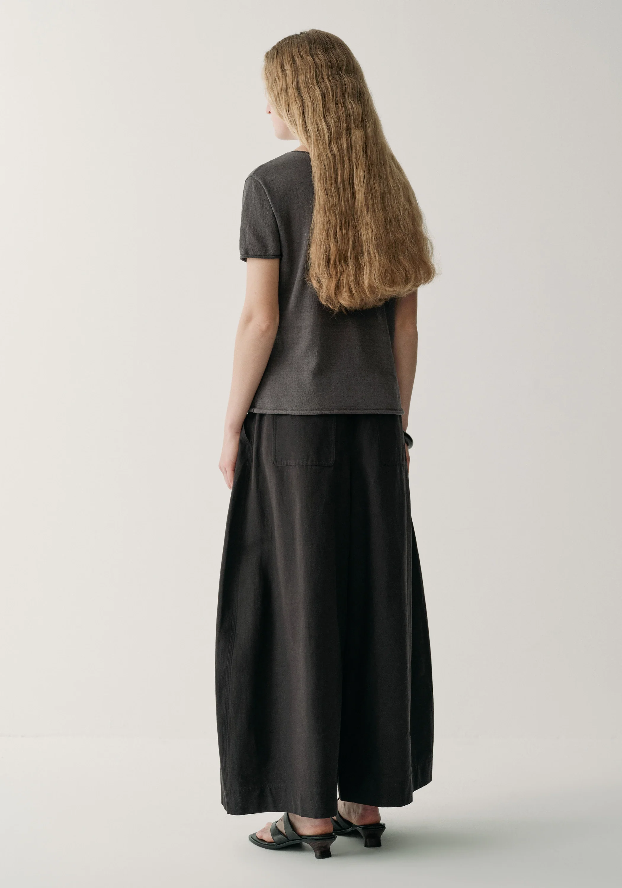 Linen Knitted T-shirt - Image 5