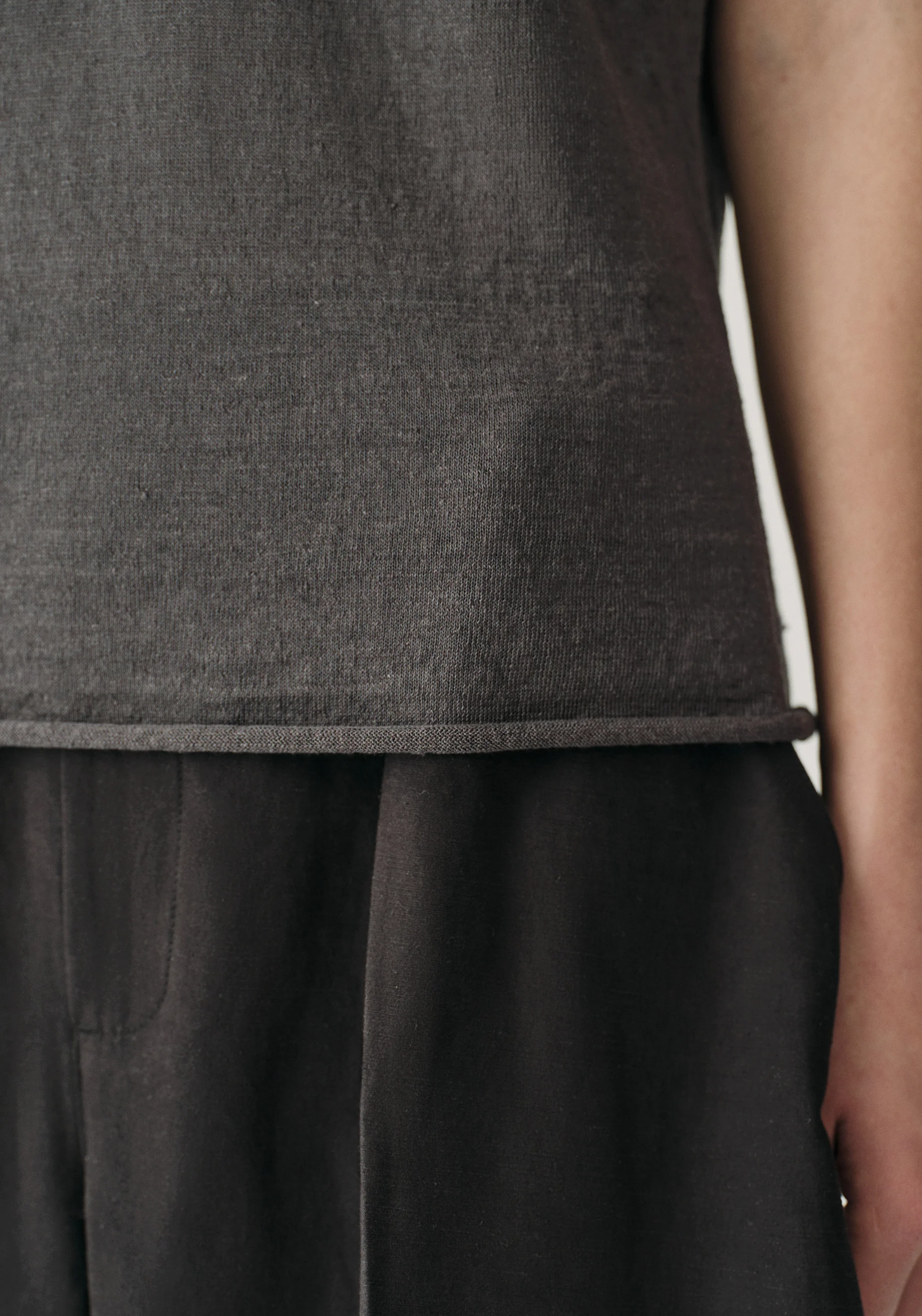 Linen Knitted T-shirt - Image 8