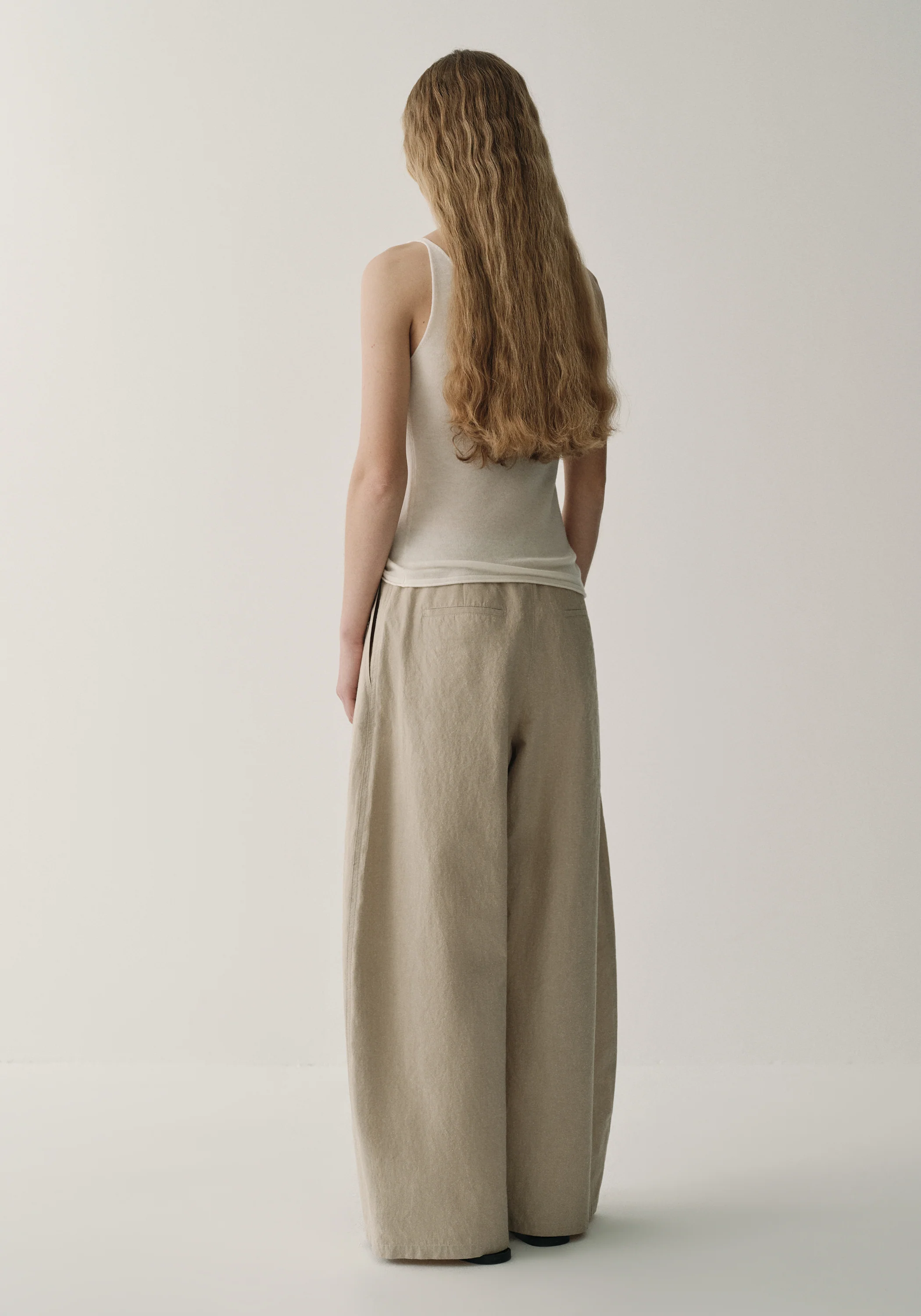 Cotton-silk Buttoned Pants - Image 10