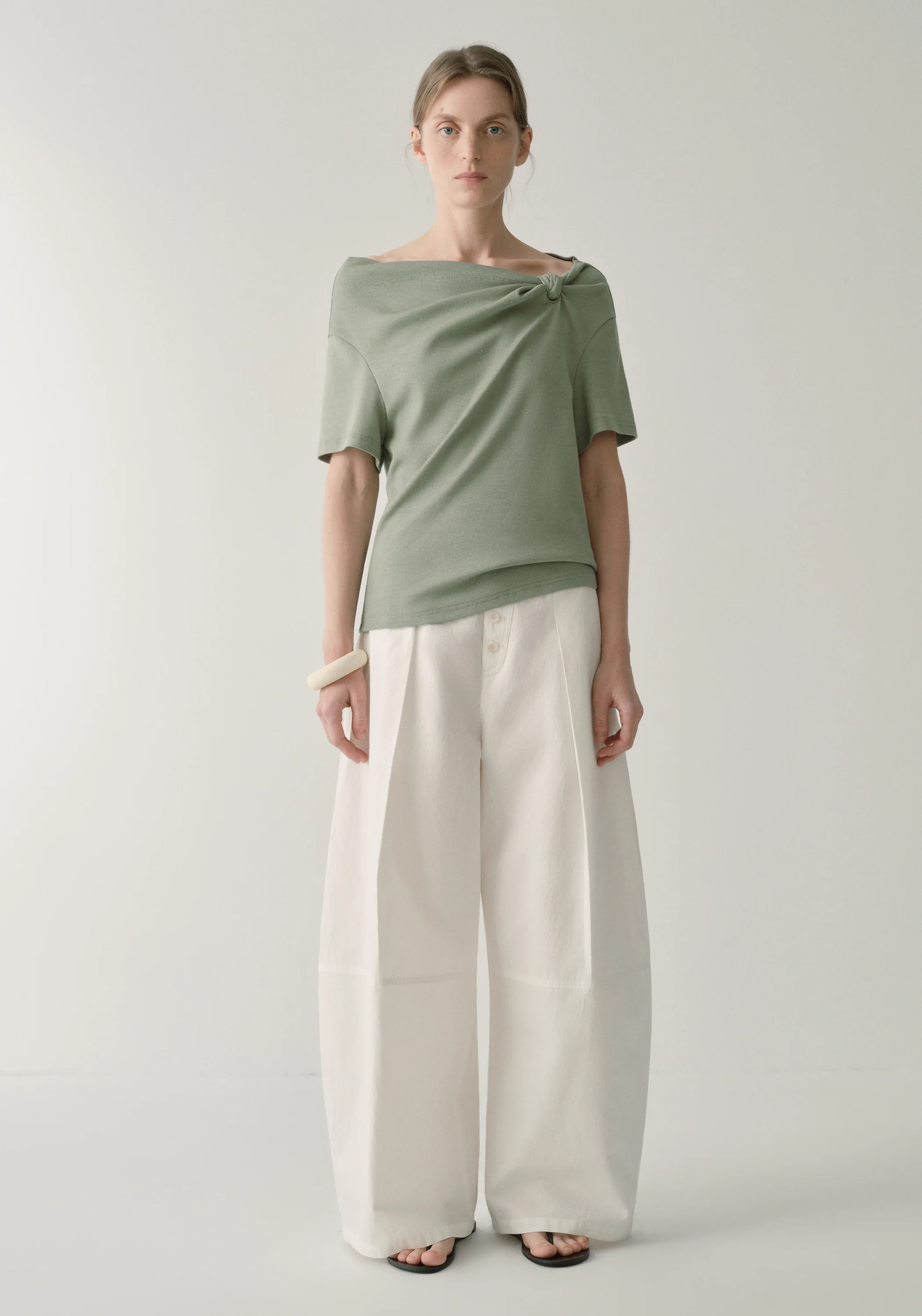 Cotton-silk Buttoned Pants - Image 16