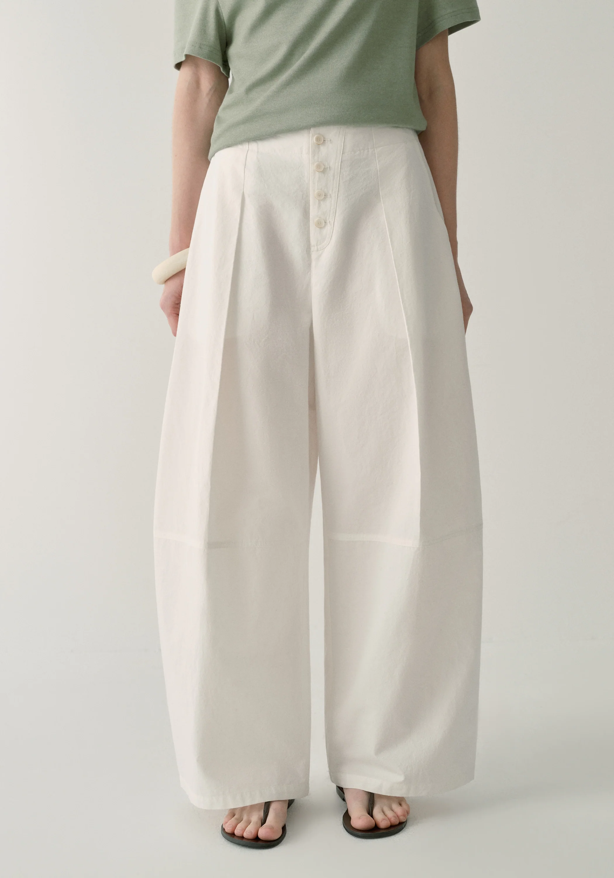 Cotton-silk Buttoned Pants - Image 19