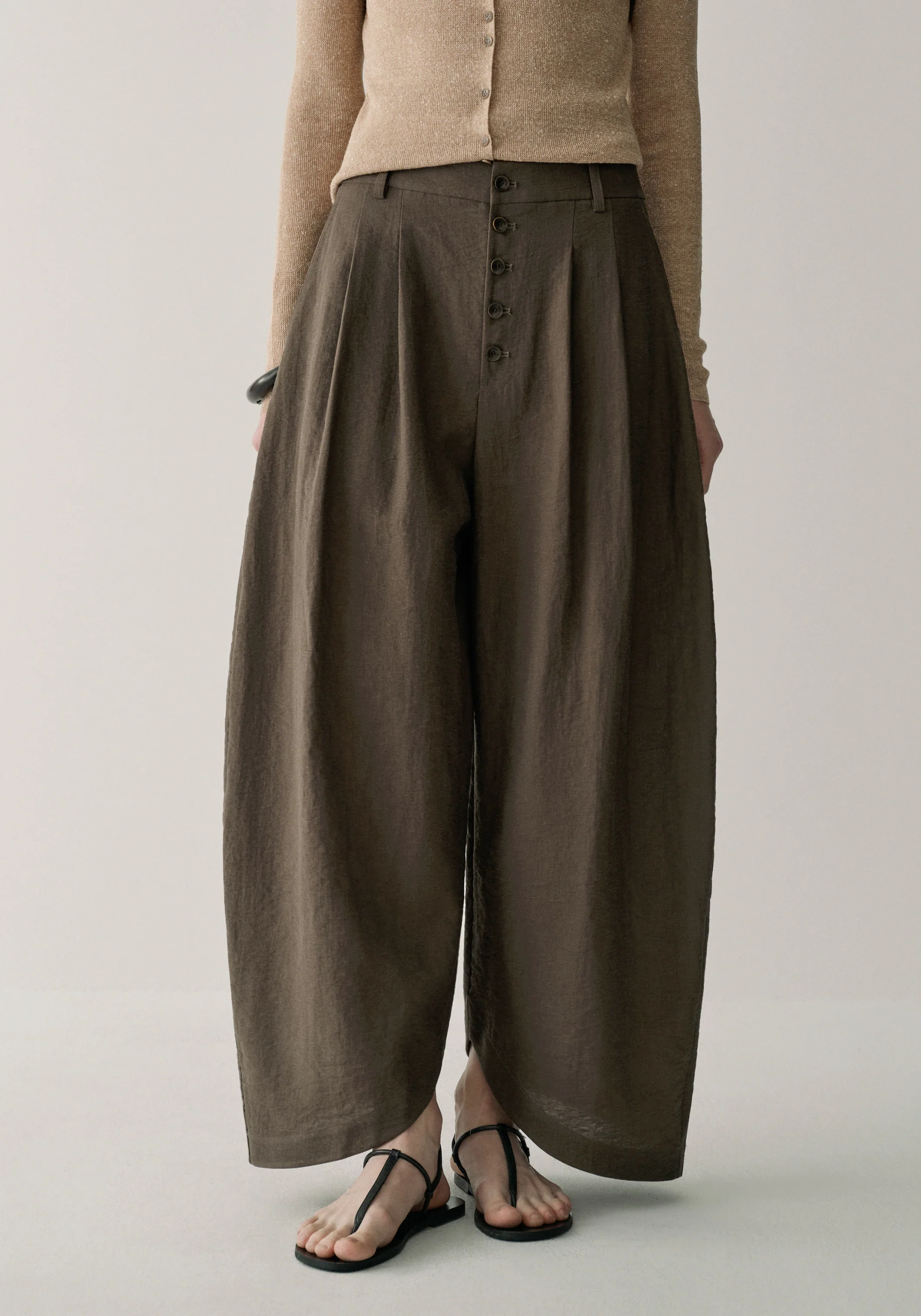 Bias-hem Curved Pants - Image 13