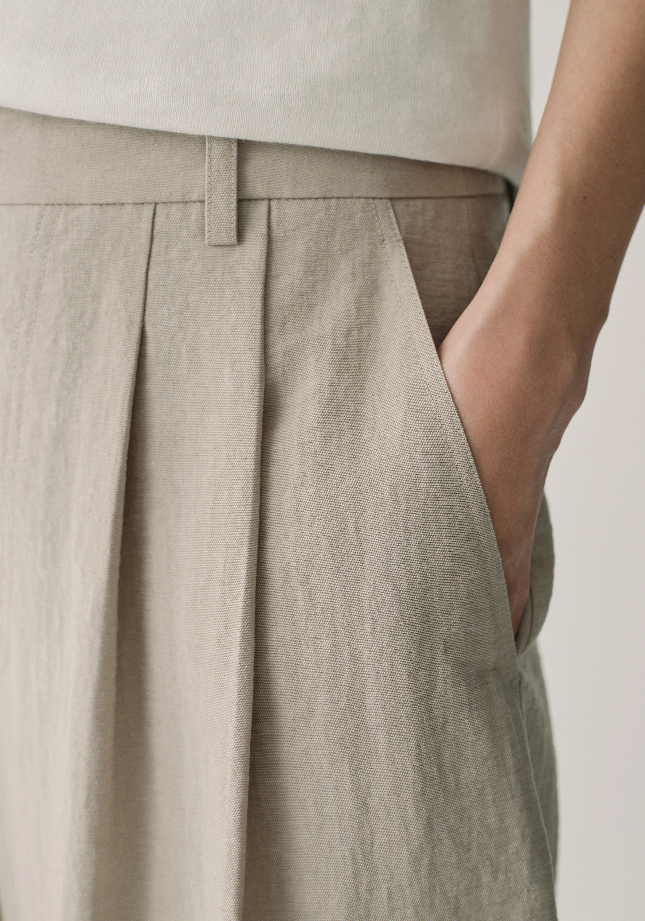 Bias-hem Curved Pants - Image 8