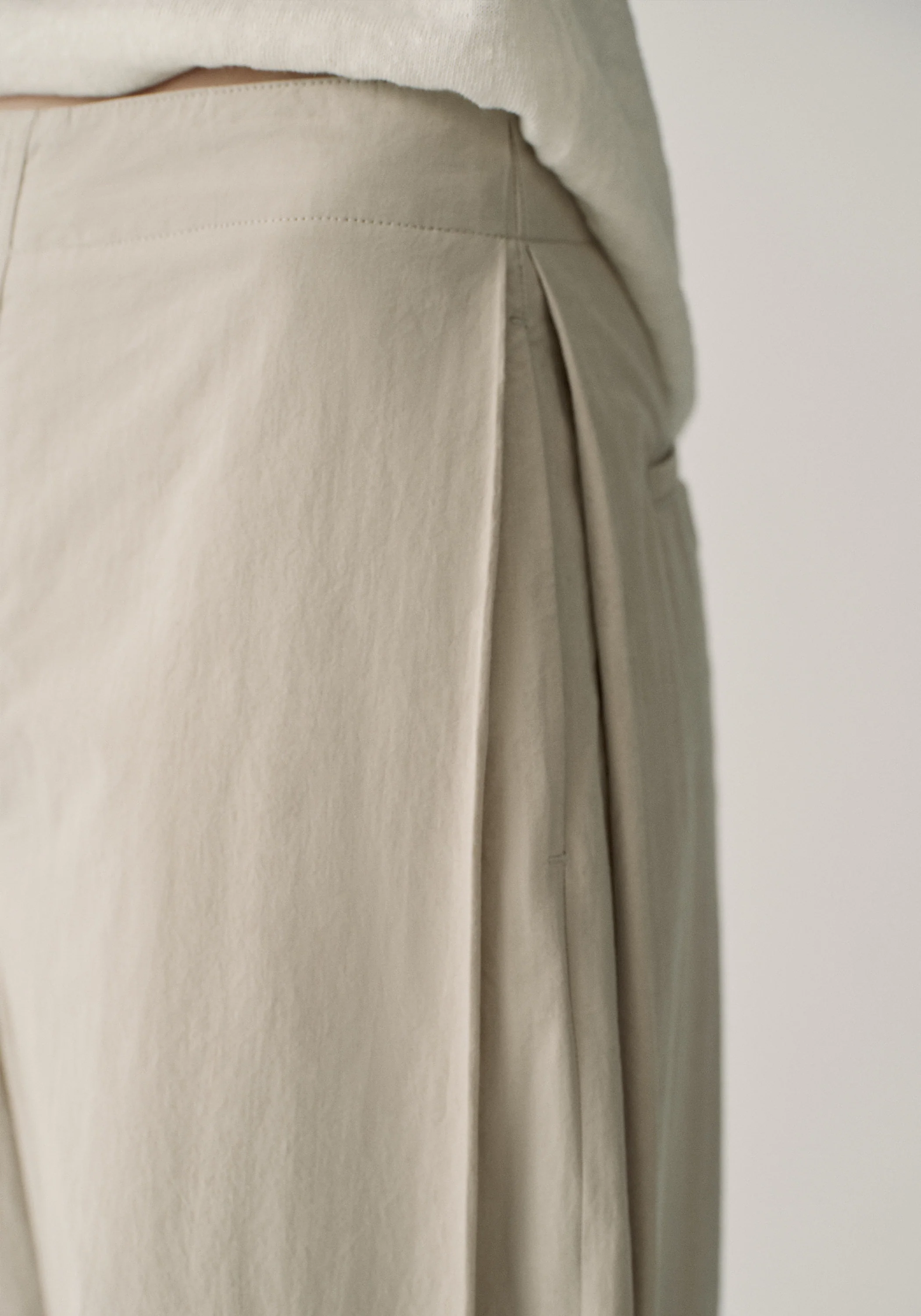 Side-pleats Cotton Pants - Image 14
