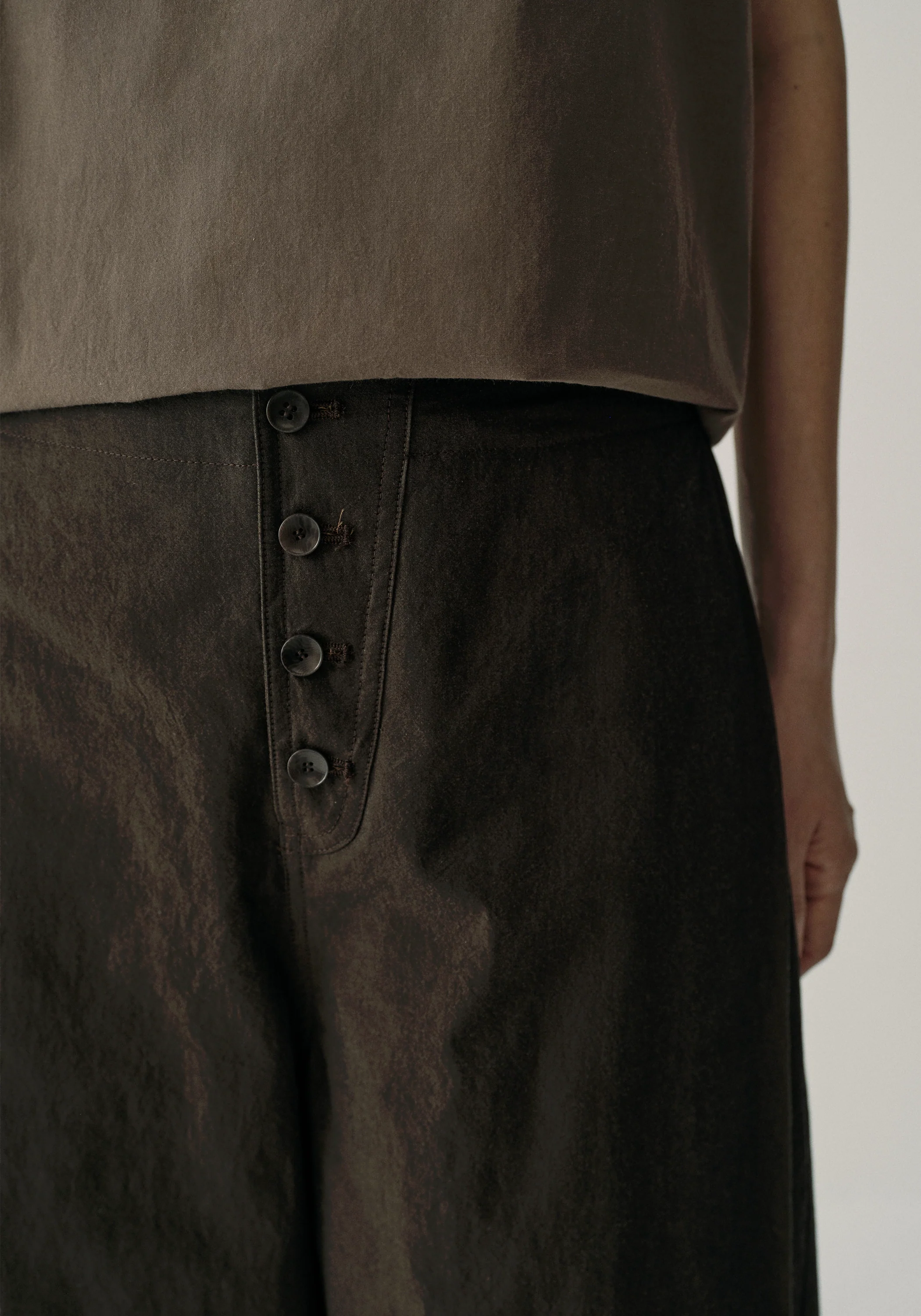 Side-pleats Cotton Pants - Image 7