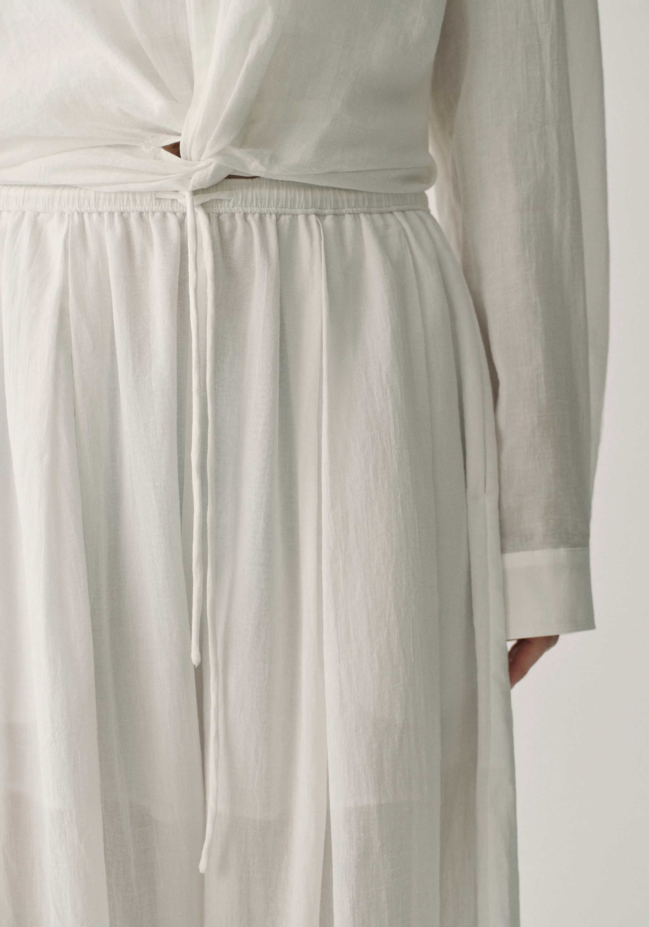 Elastic-waist Balloon Pants - Image 14