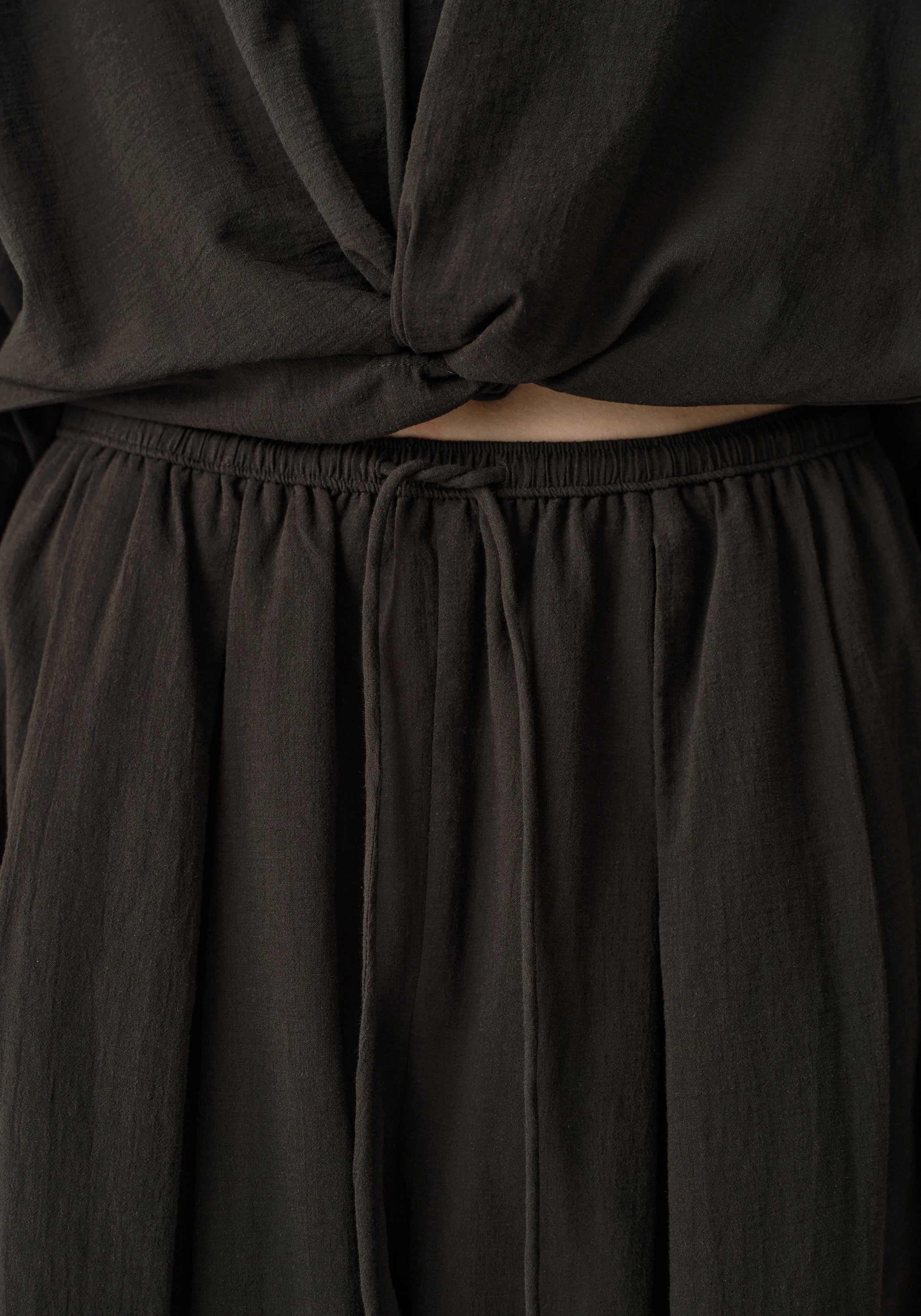 Elastic-waist Balloon Pants - Image 4