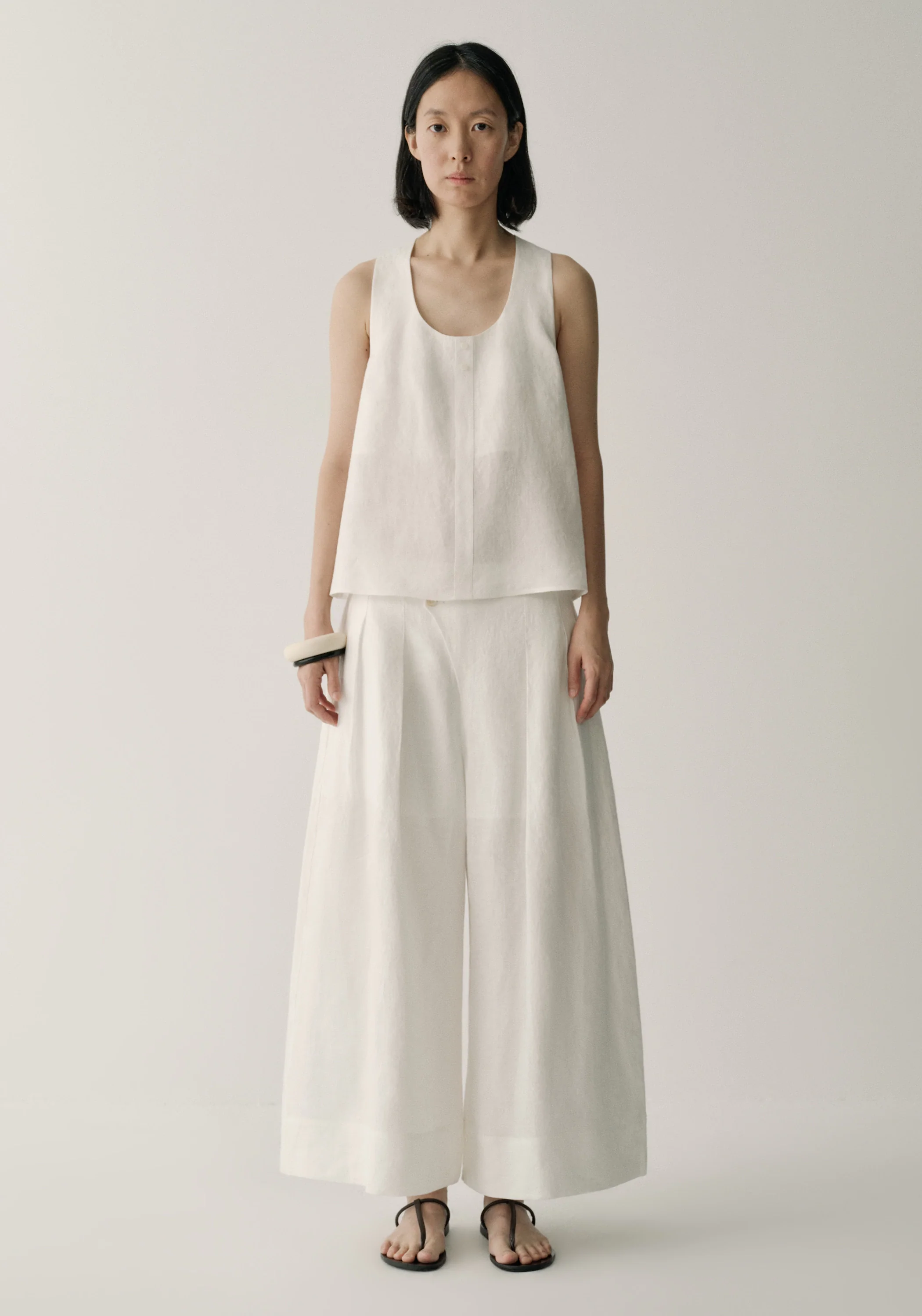 Linen Cropped Pants - Image 10