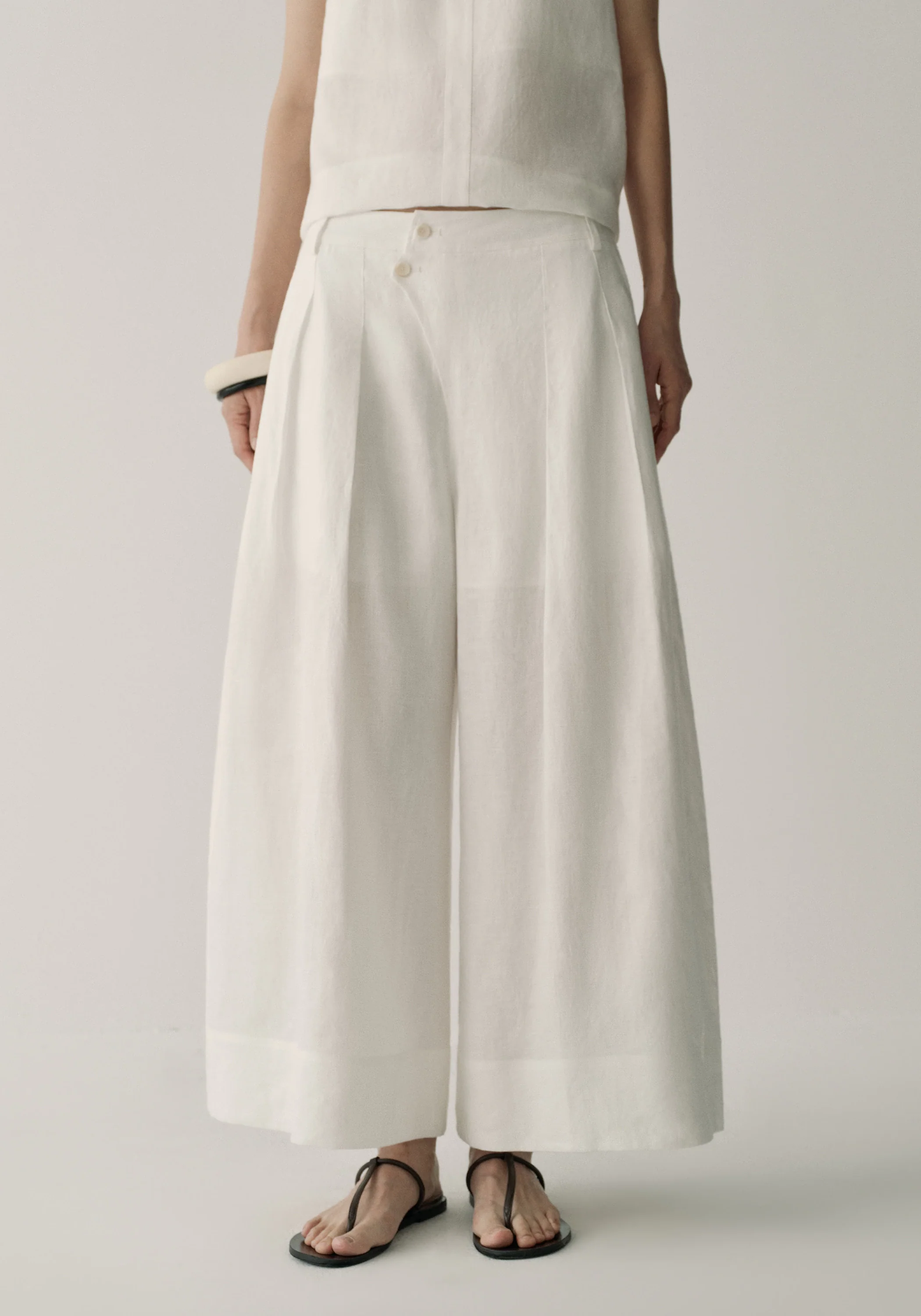 Linen Cropped Pants - Image 14