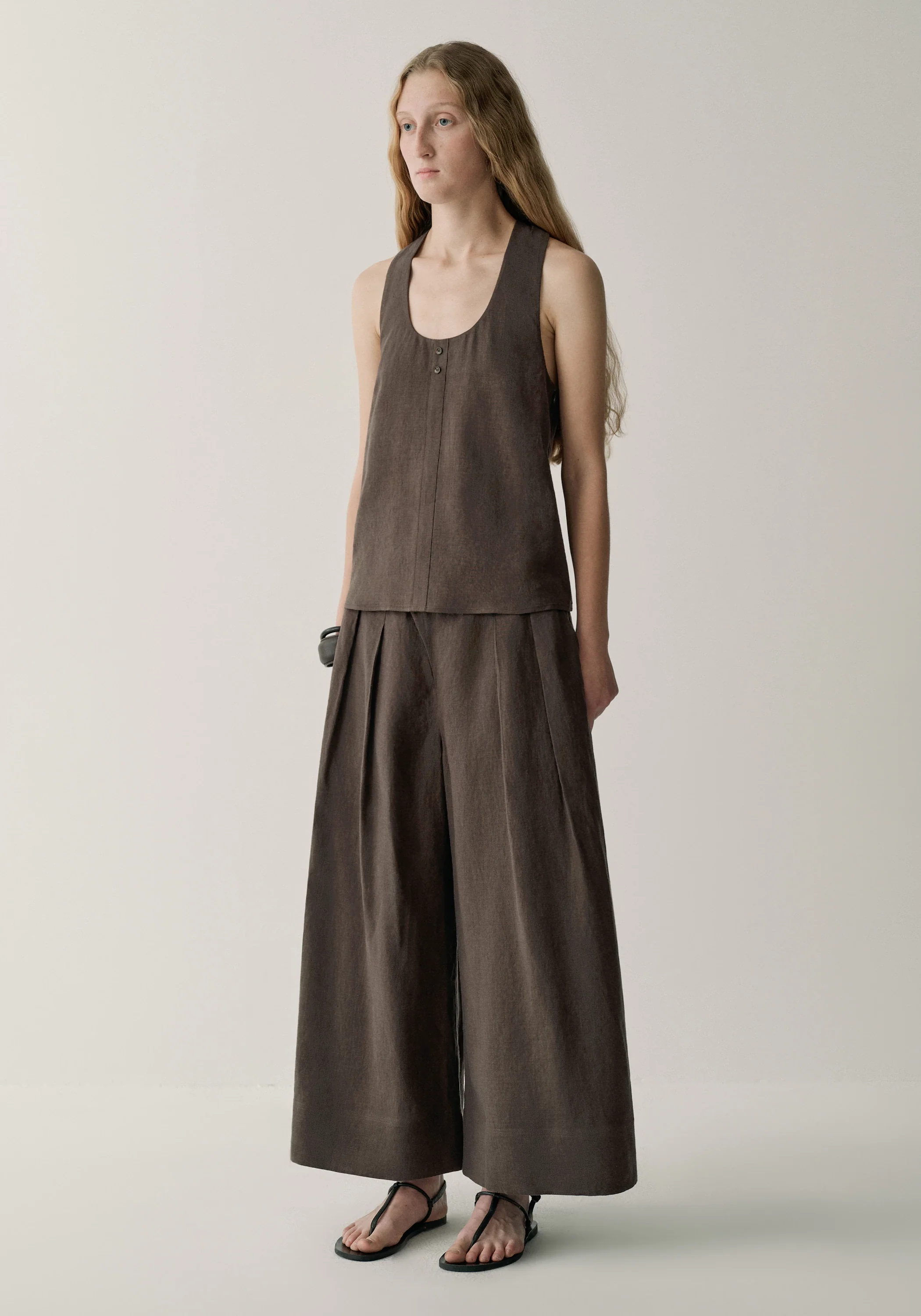 Linen Cropped Pants - Image 3
